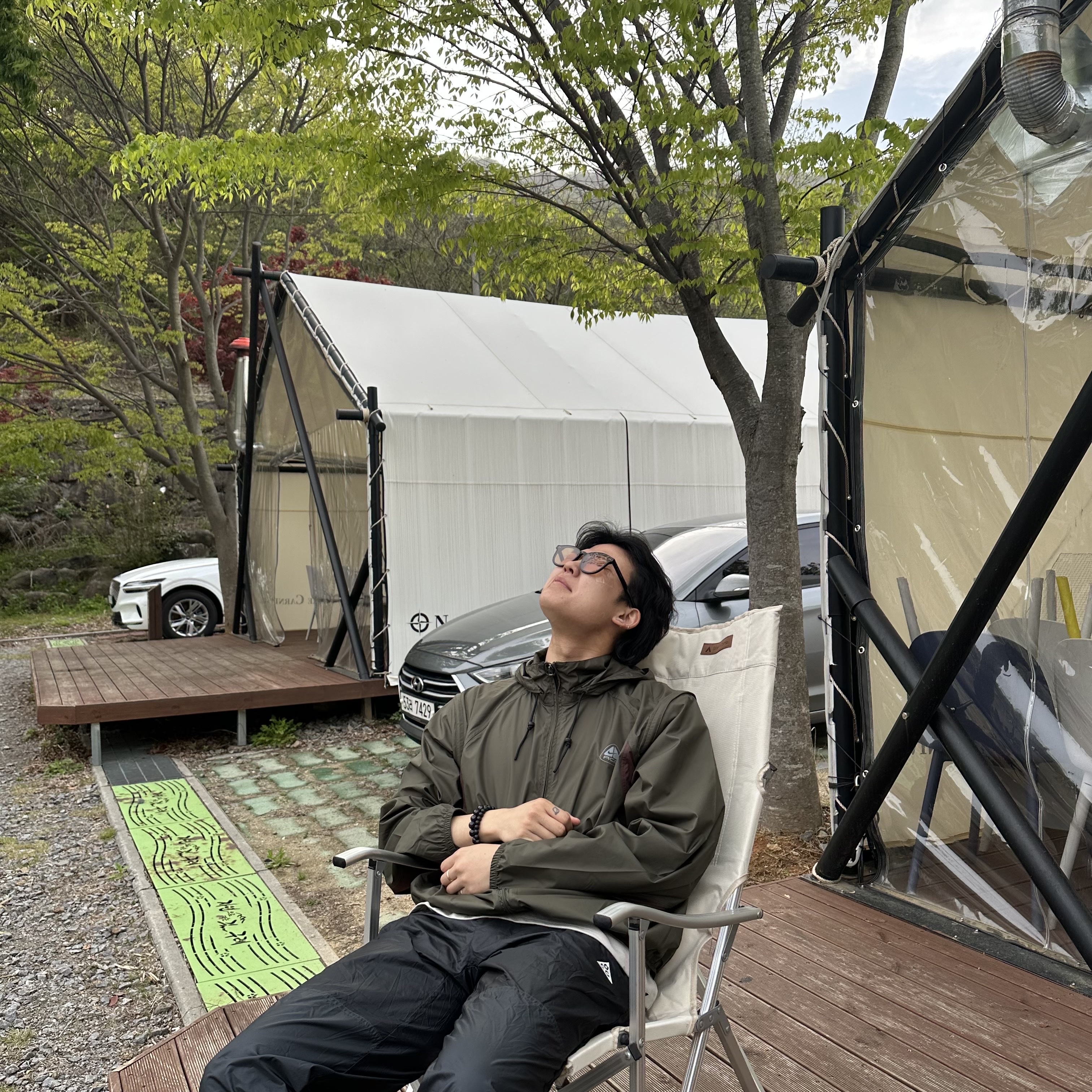 Nike ACG Smith Summit Cargo Pants Medium Olive - Asia, Nike ACG Zoom Terra Zaherra Rush Pink 착용 스타일 - 4
