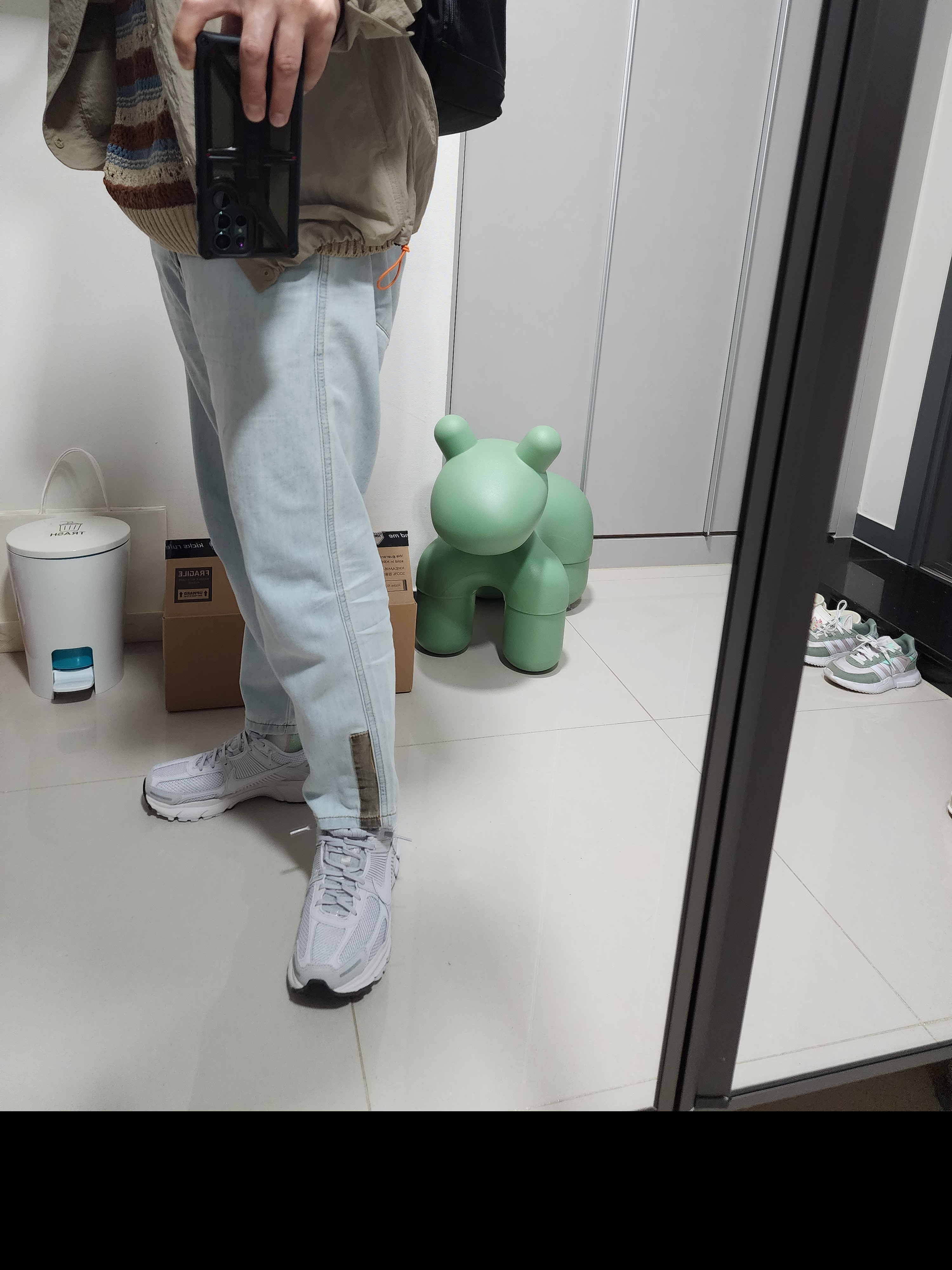 Nike Zoom Vomero 5 SP Vast Grey 2023 착용 스타일 - 1