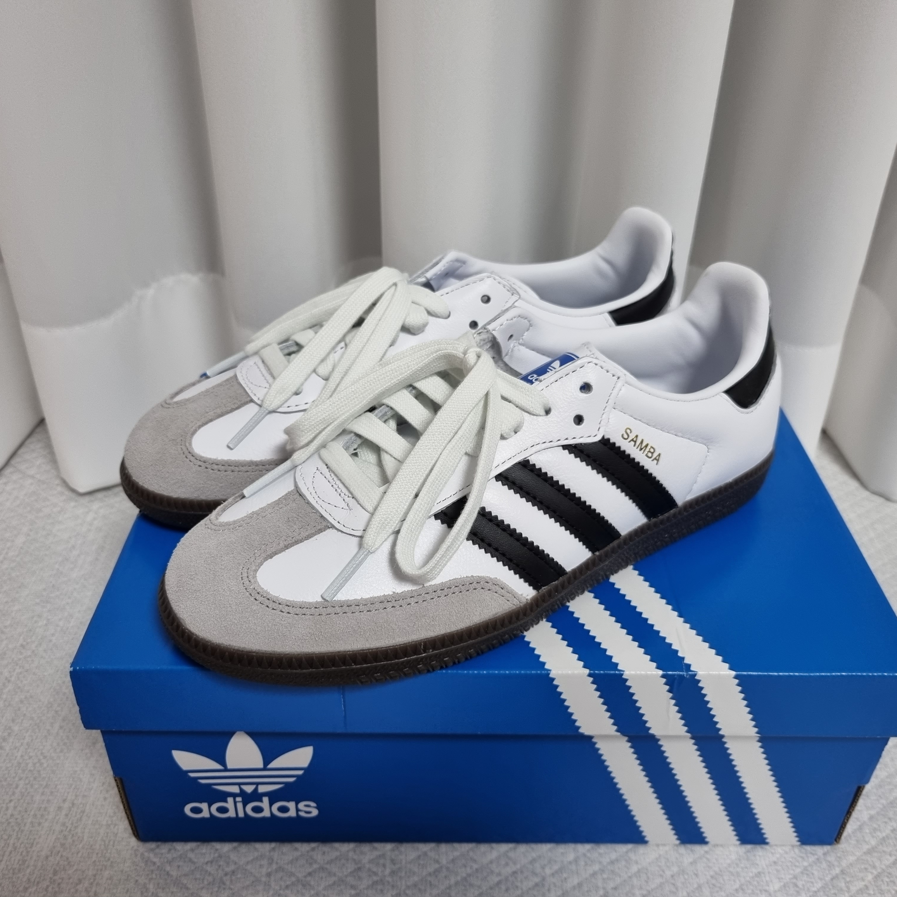 Adidas Samba OG Cloud White 착용 스타일 - 1