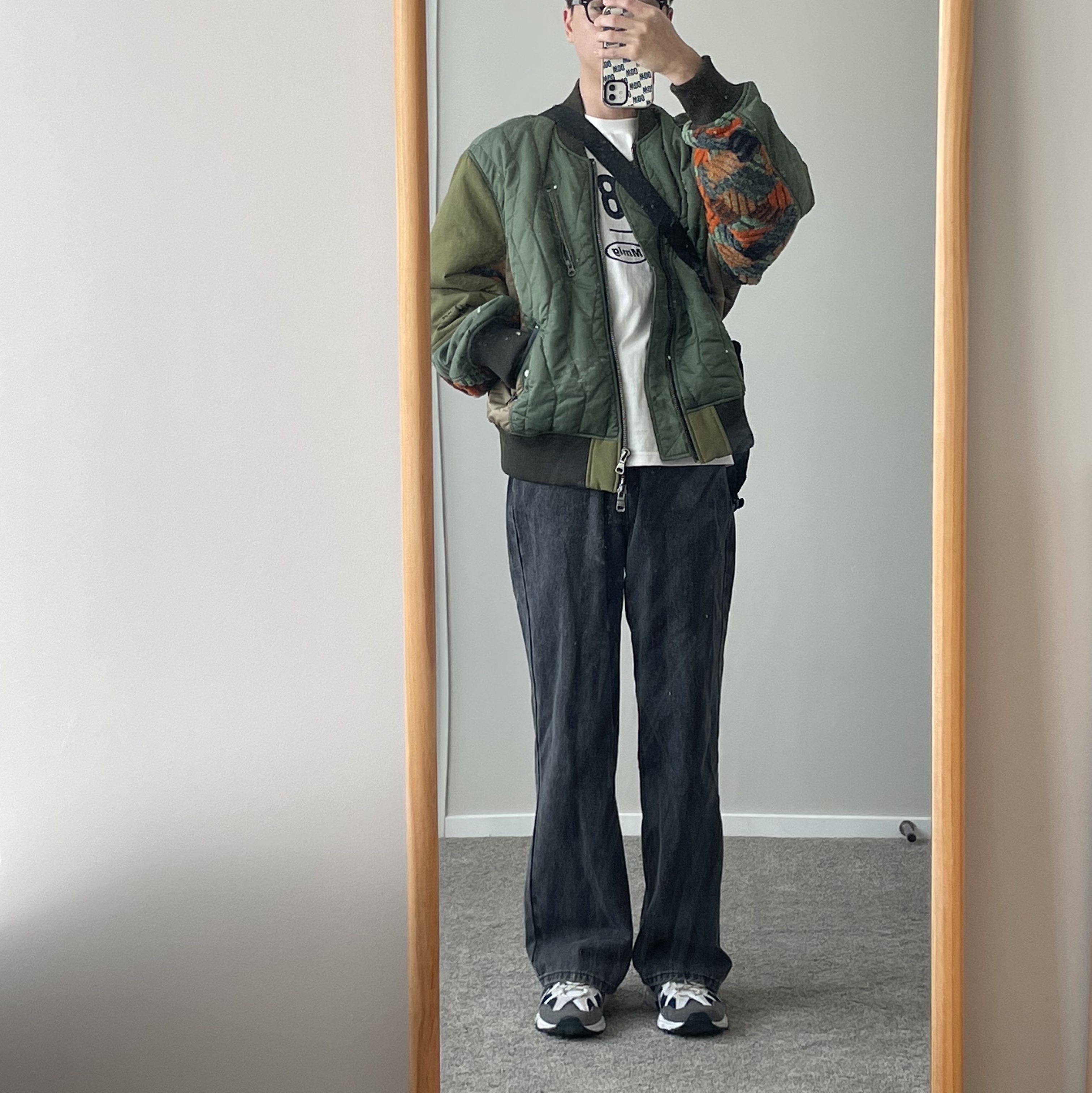 Andersson Bell x Asics Contrast Quilting Bomber Jacket Khaki 착용 스타일 - 1