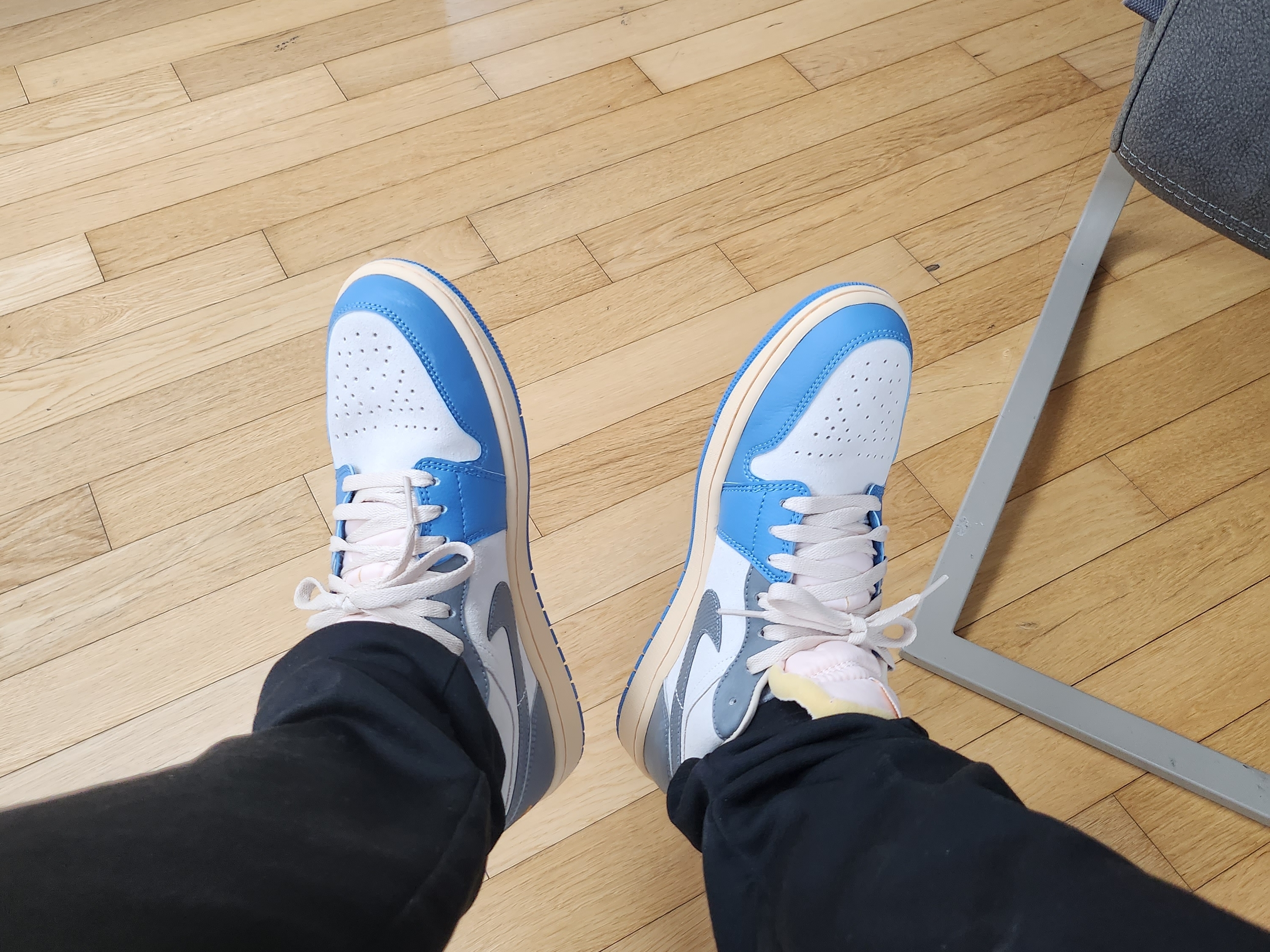 Jordan 1 Low SE Tokyo 96 착용 스타일