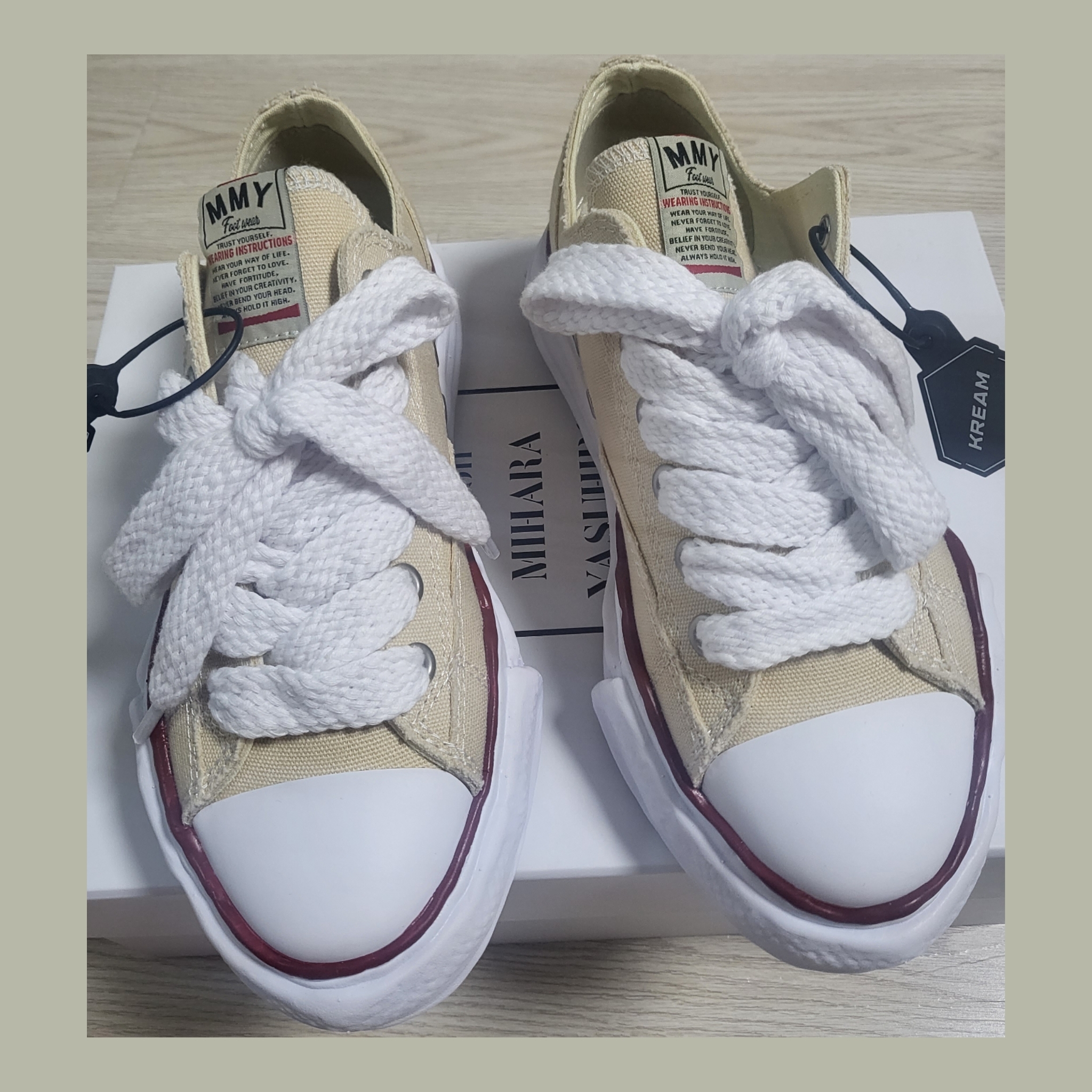 Maison Mihara Yasuhiro Peterson OG Sole Canvas Low-top Sneakers Natural 착용 스타일 - 2