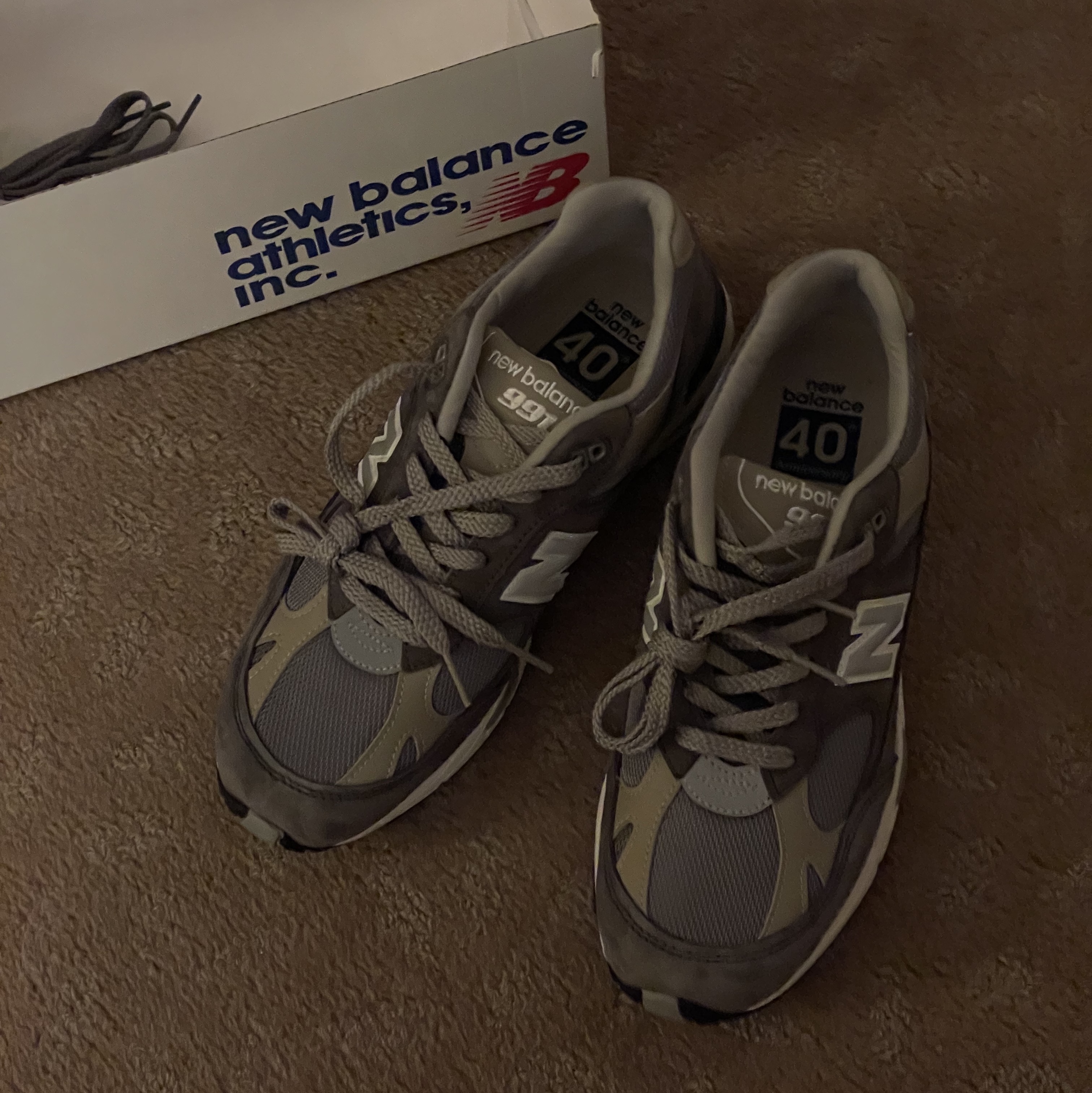New Balance 991 Made in UK 40th Anniversary Grey 착용 스타일 - 3