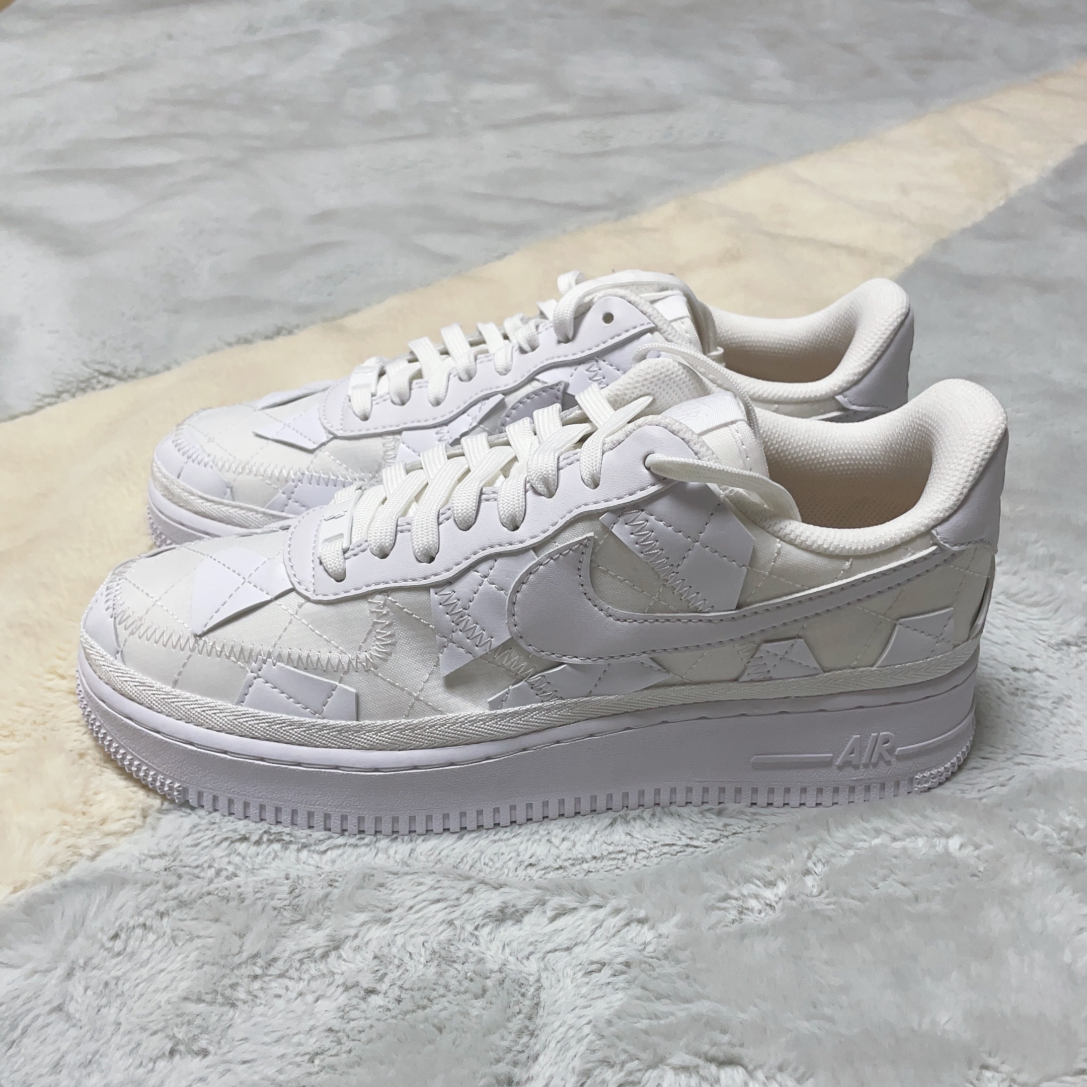 Nike x Billie Eilish Air Force 1 Low SP Triple White 착용 스타일 - 1