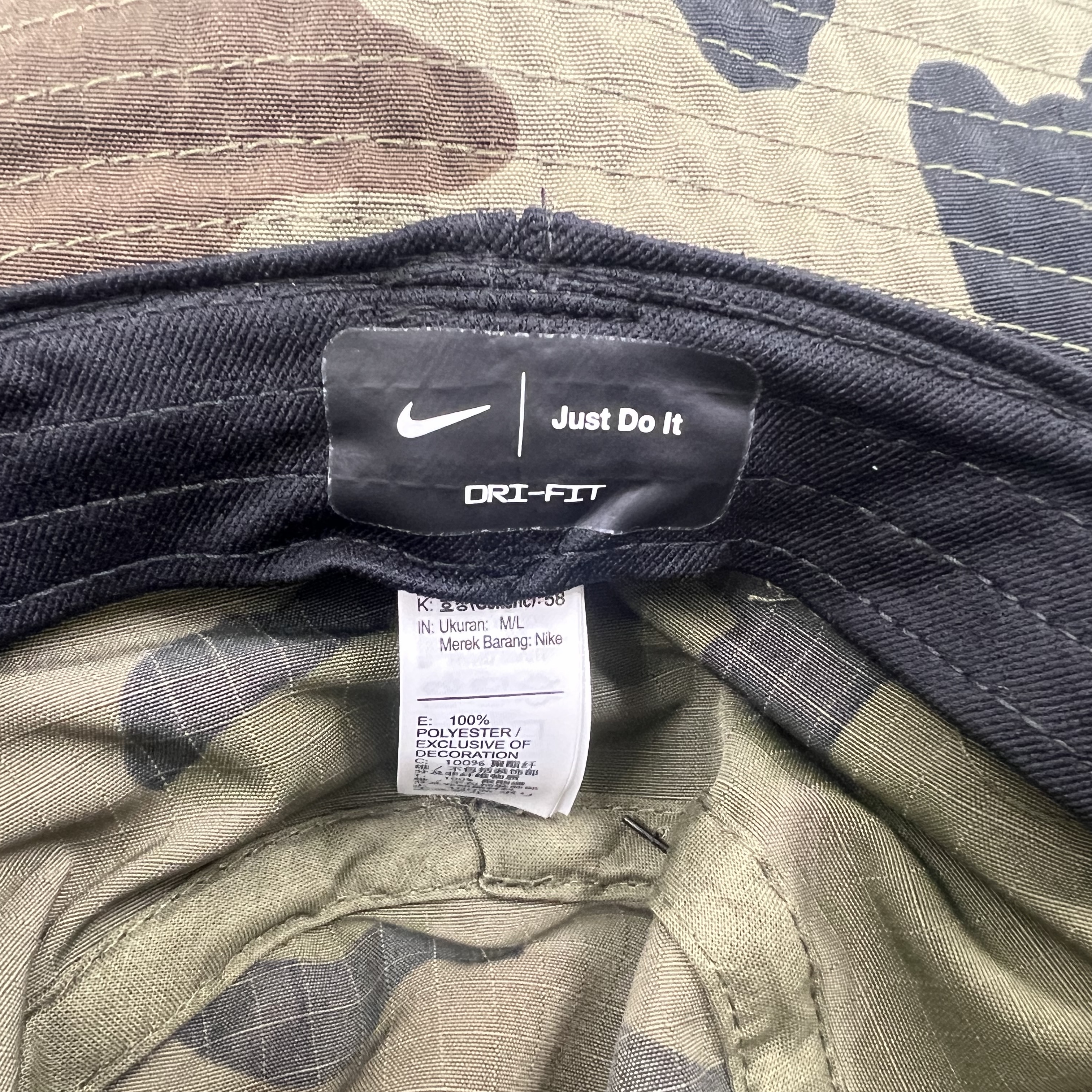 Nike Boonie Bucket Hat Camo 착용 스타일 - 2