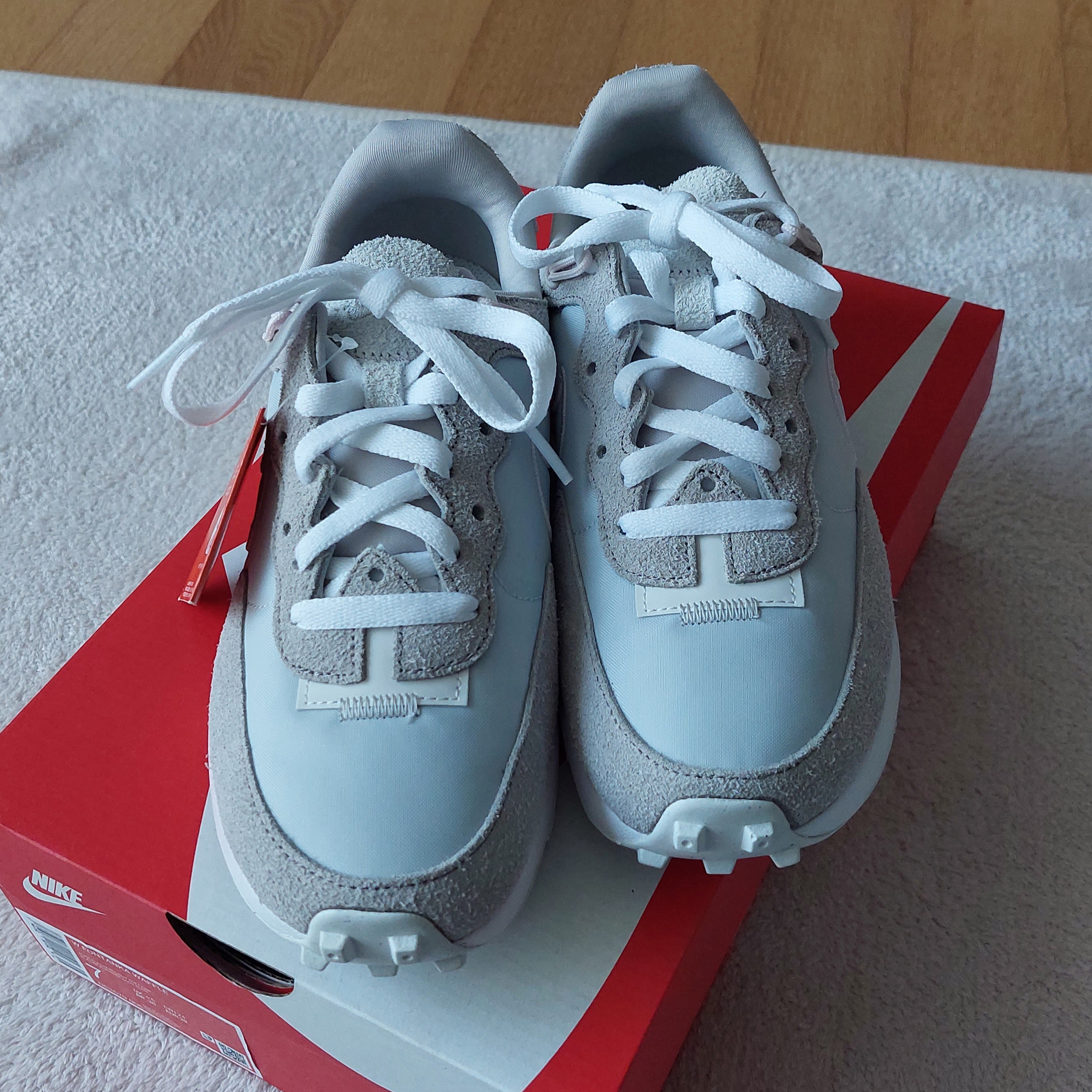 (W) Nike Fontanka Waffle Pure Platinum 착용 스타일 - 2