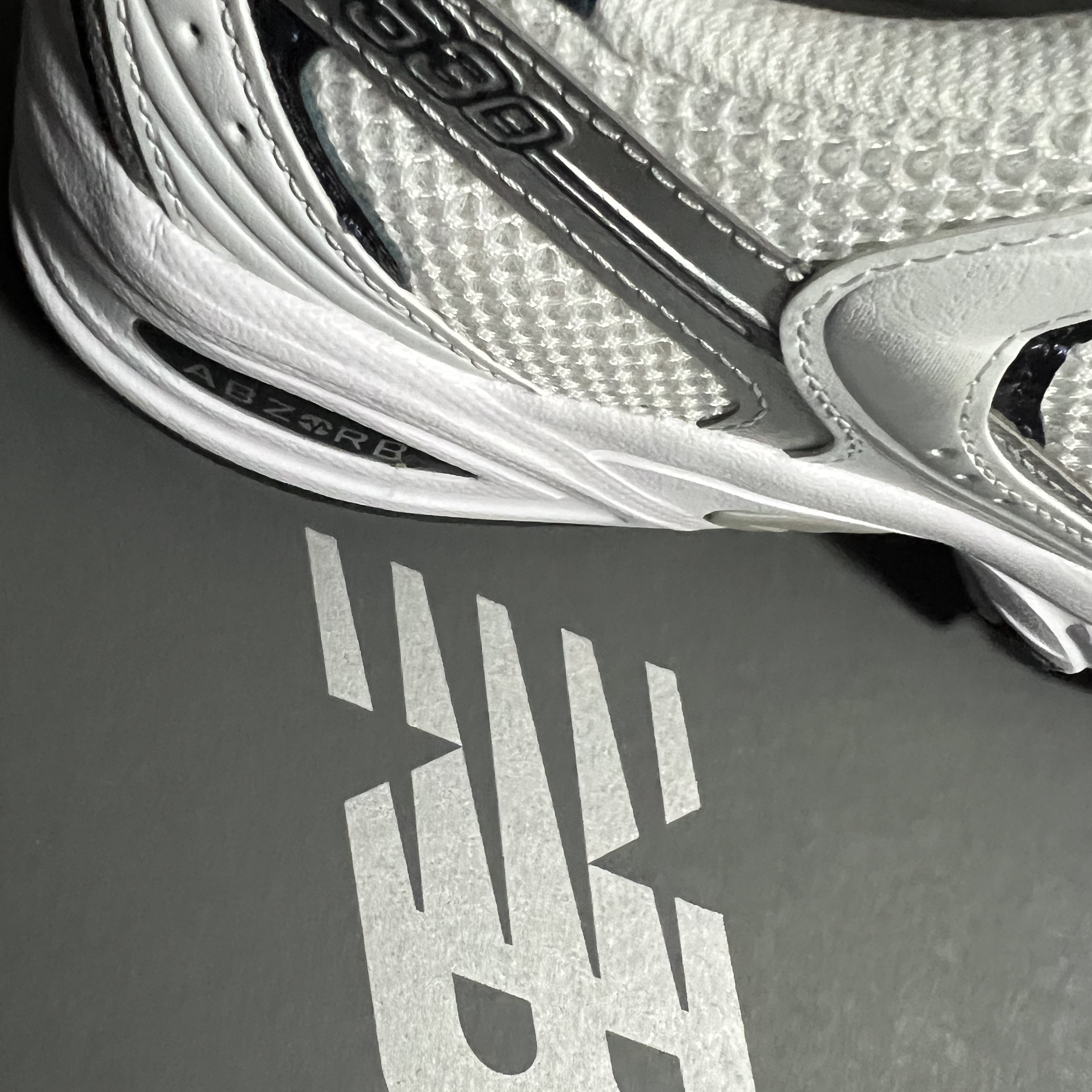 New Balance 530 White 착용 스타일