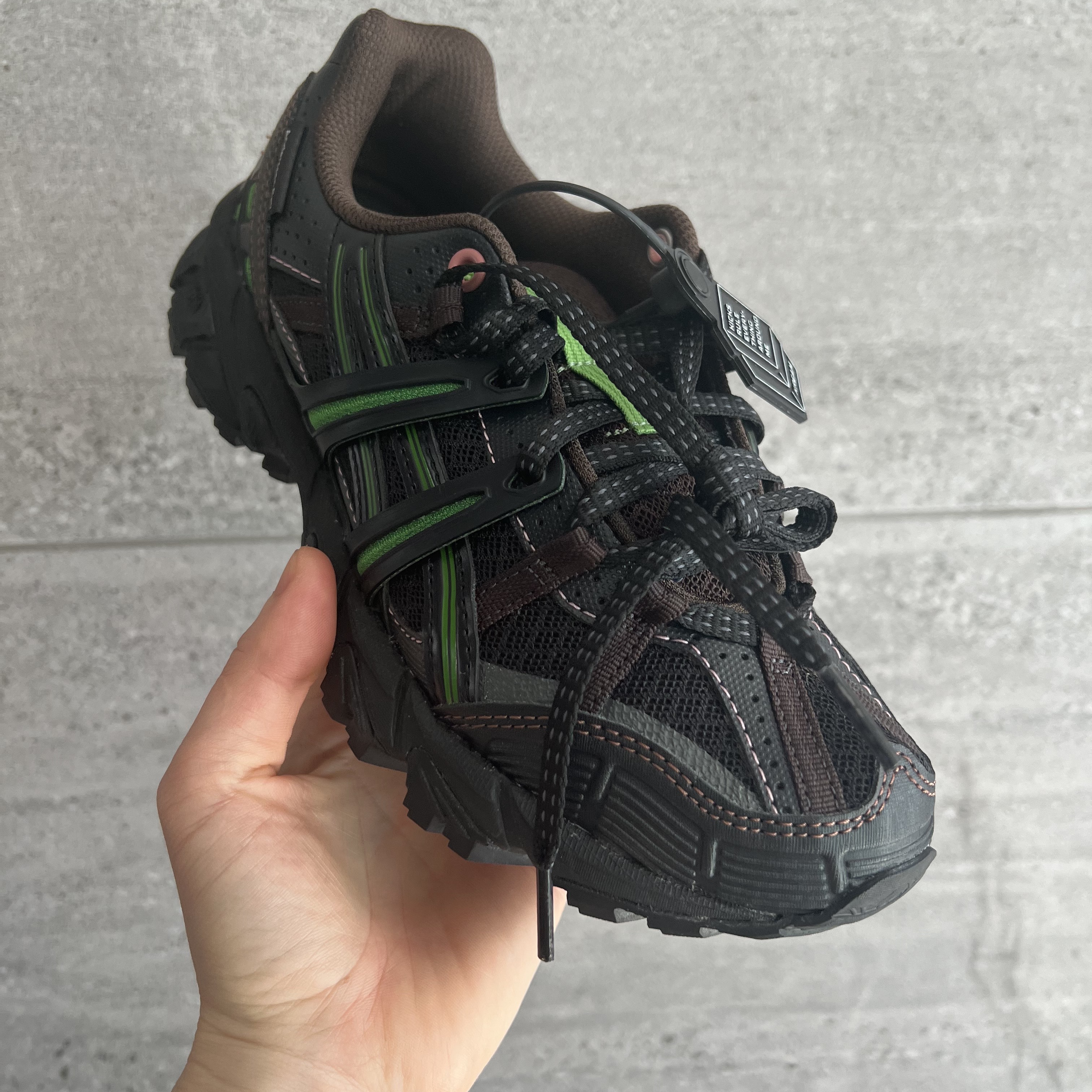 Asics x Andersson Bell Gel-Sonoma 15-50 Black Green 착용 스타일 - 2