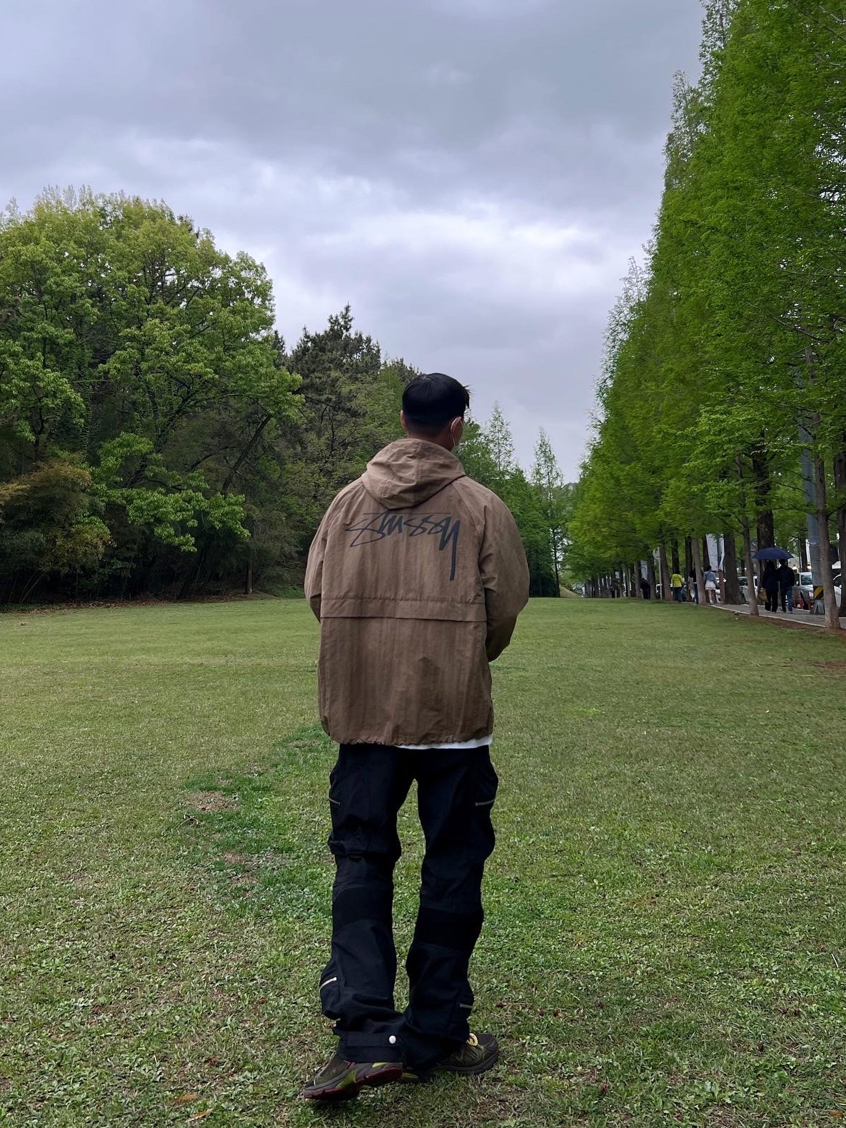 Stussy Wave Dye Beach Shell Jacket Brown, Asics UB4-S Gel-1130 Demitasse 착용 스타일 - 3