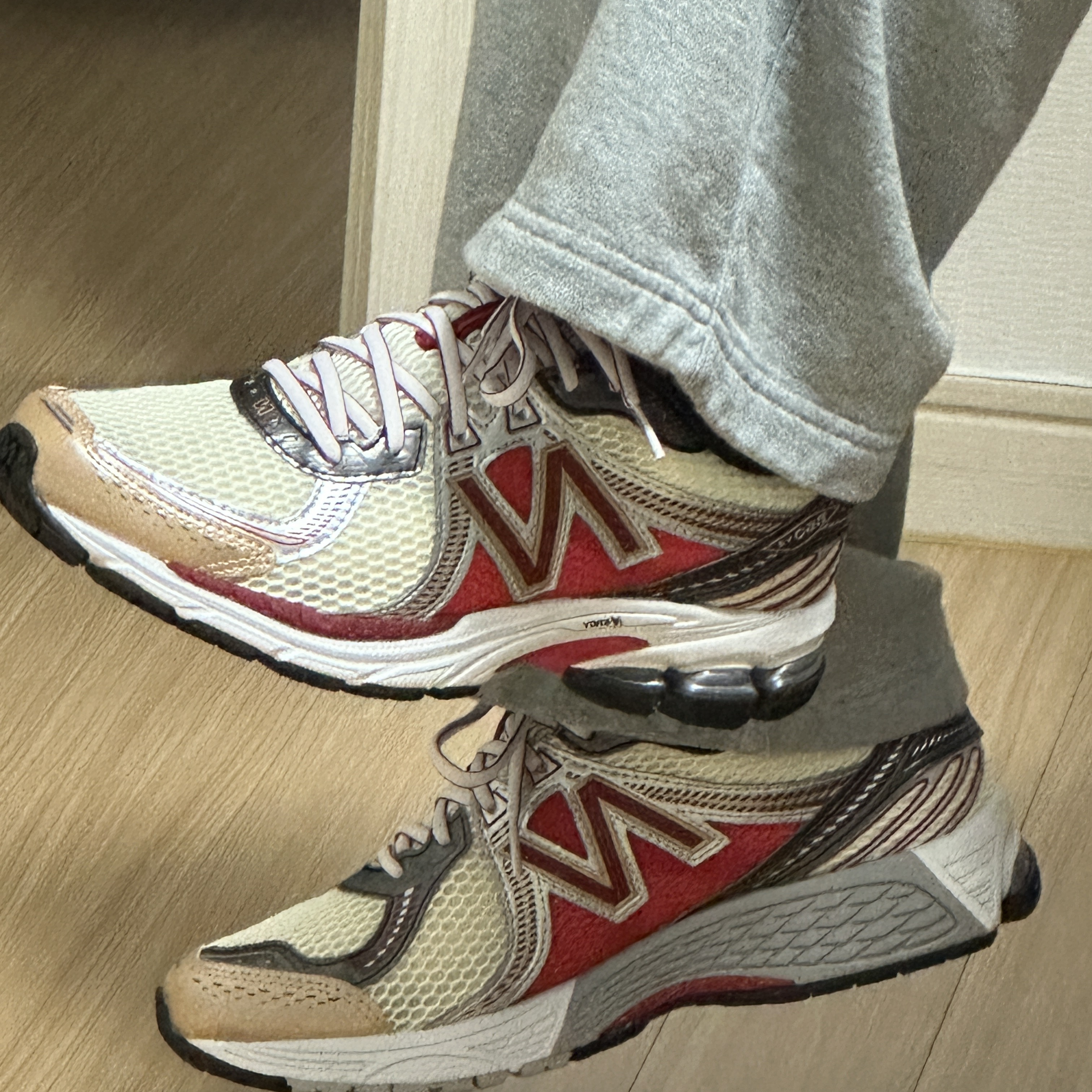 New Balance x Aime Leon Dore 860v2 Red 착용 스타일 - 1