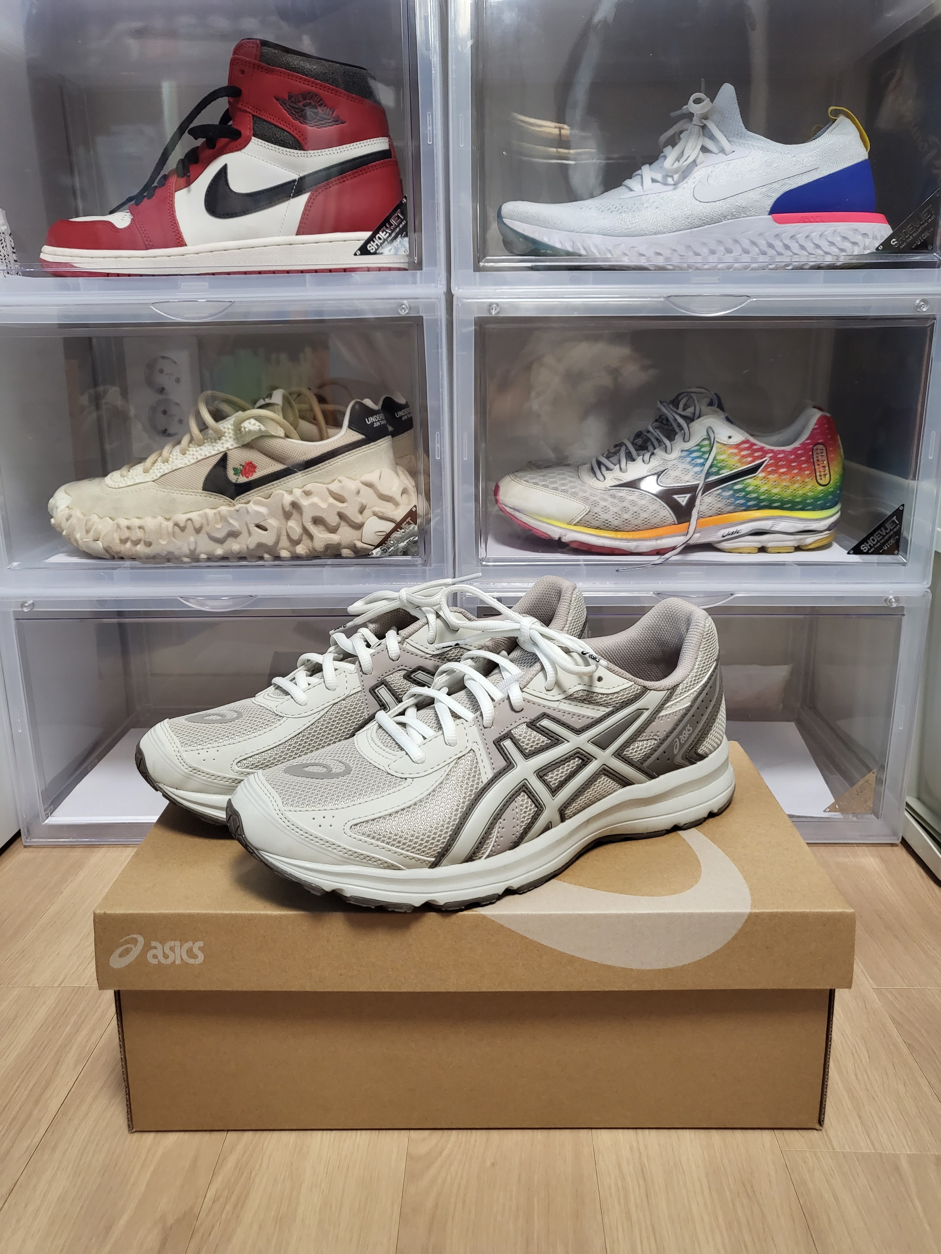 Asics Jog 100 S Birch - 2E Wide, Jordan 1 Retro High OG Chicago 2022 착용 스타일 - 2