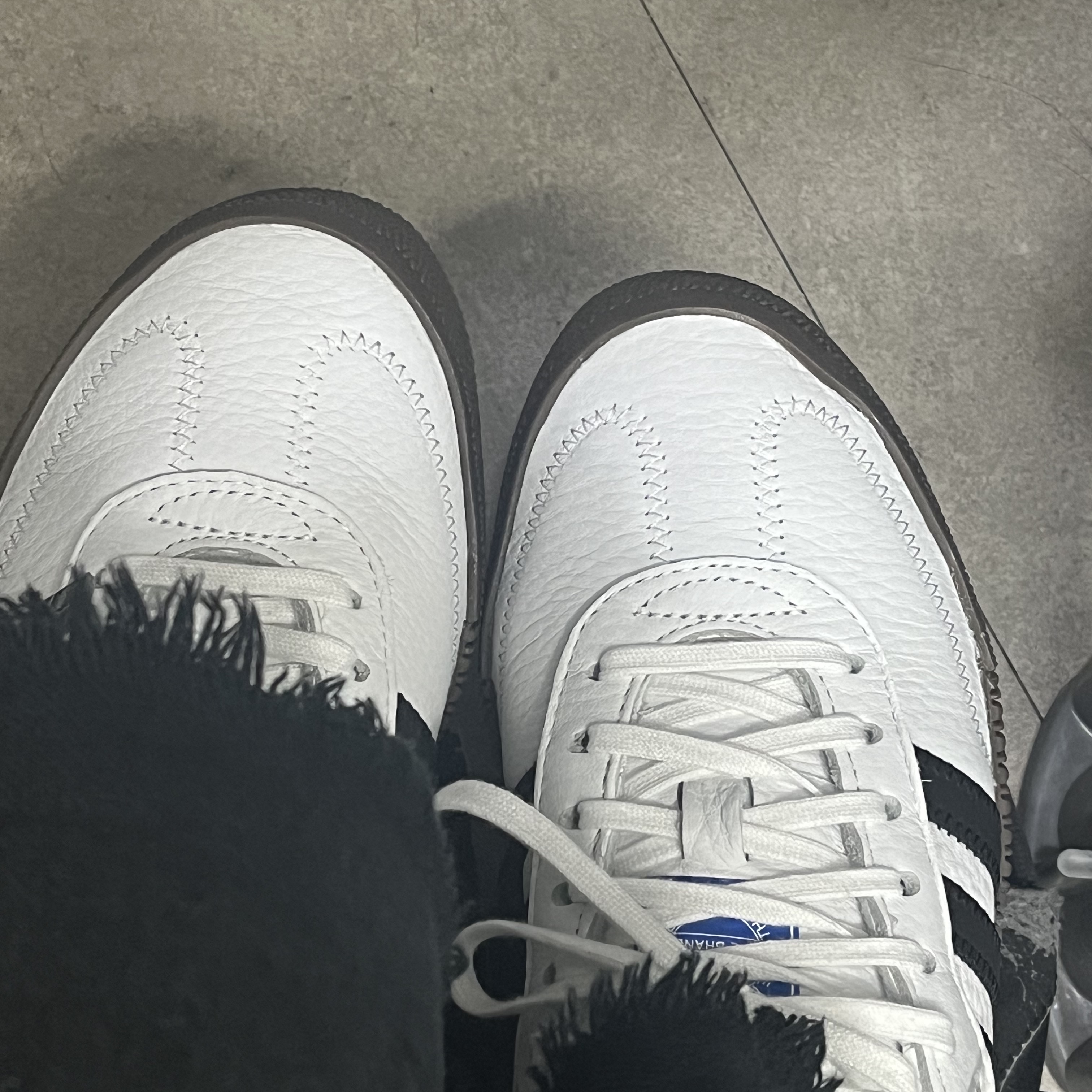 (W) Adidas Sambarose White Black Gum 착용 스타일 - 2