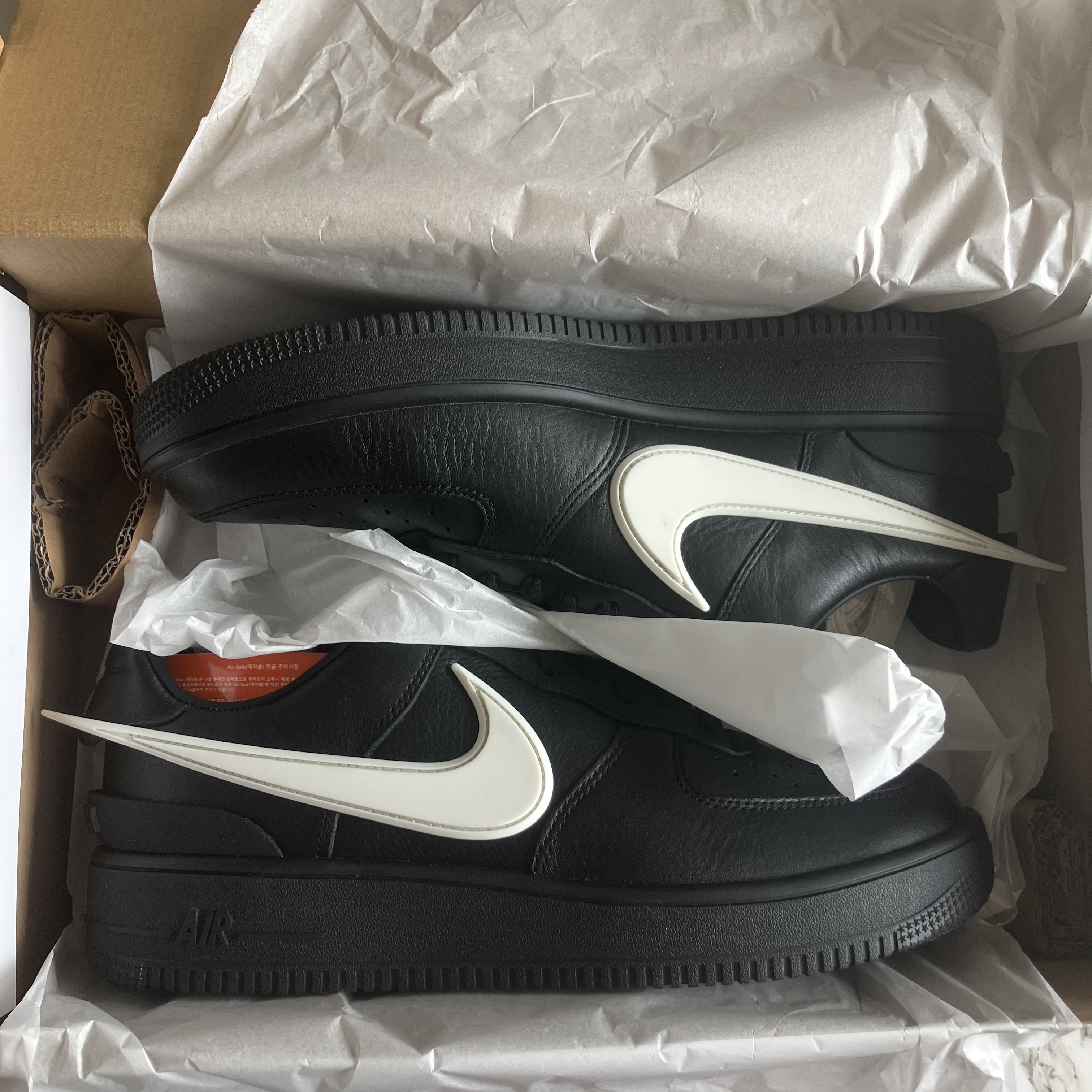 Nike x Ambush Air Force 1 Low SP Black 착용 스타일 - 2