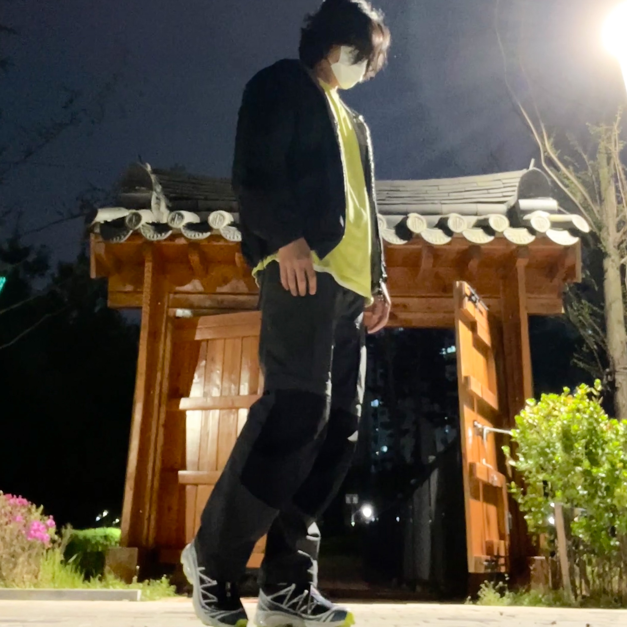 Salomon XT-6 Gore-Tex Night Sky, Nike ACG Smith Summit Cargo Pants Dark Smoke Grey - Asia 착용 스타일 - 2
