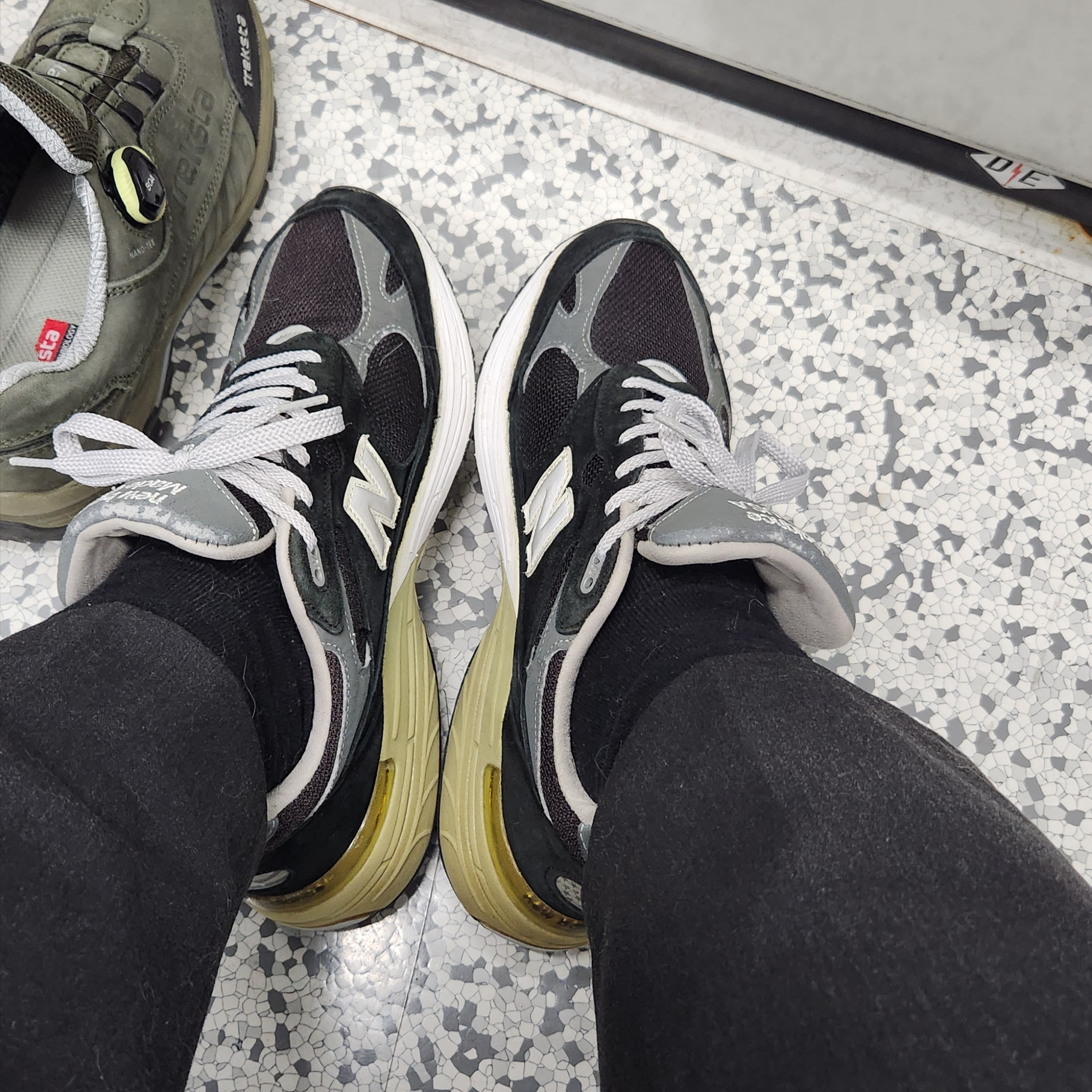 New Balance 993 Made in USA Black - D Standard 착용 스타일