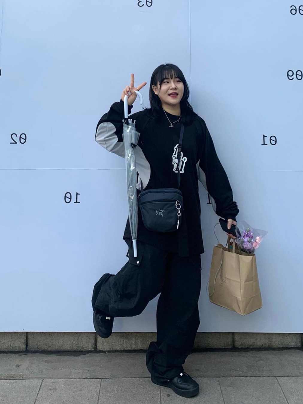 Arc'teryx Mantis 2 Waistpack Black Sapphire 착용 스타일 - 1