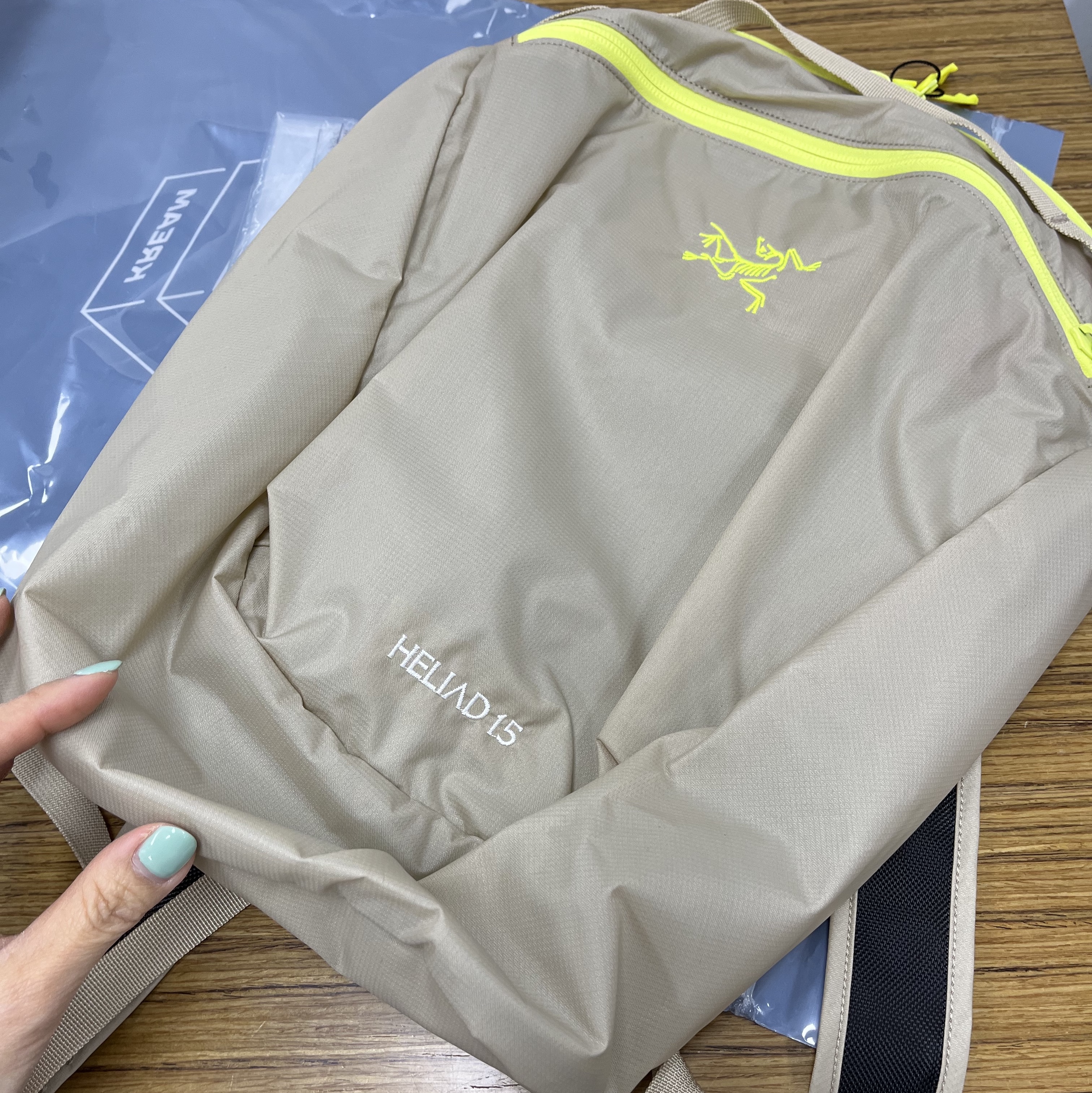 Arc'teryx Heliad 15 Backpack Wicker Sprint 착용 스타일 - 4