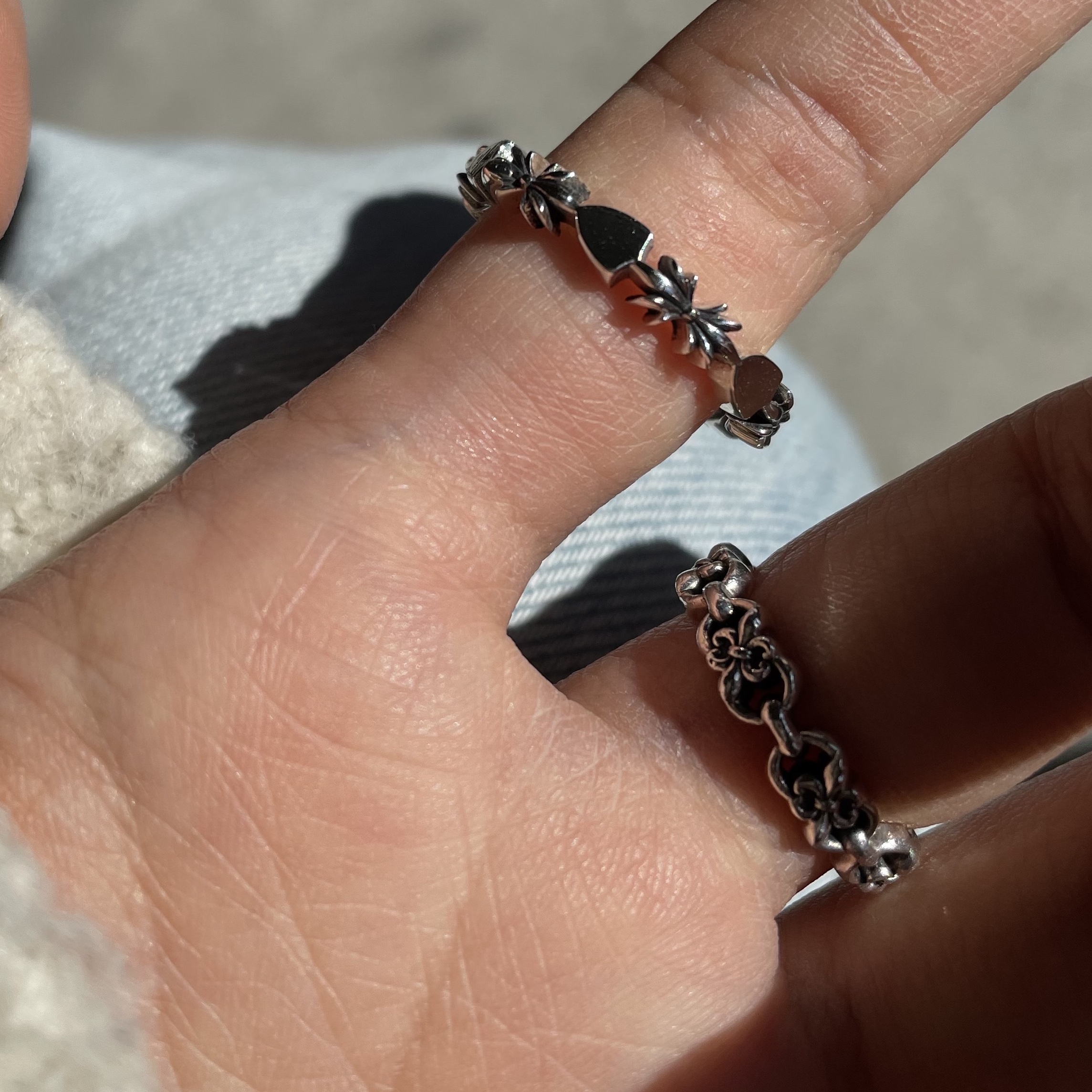 Scudo Bay Tree Scudo Mix Ring, Scudo Floral Round Ring 착용 스타일