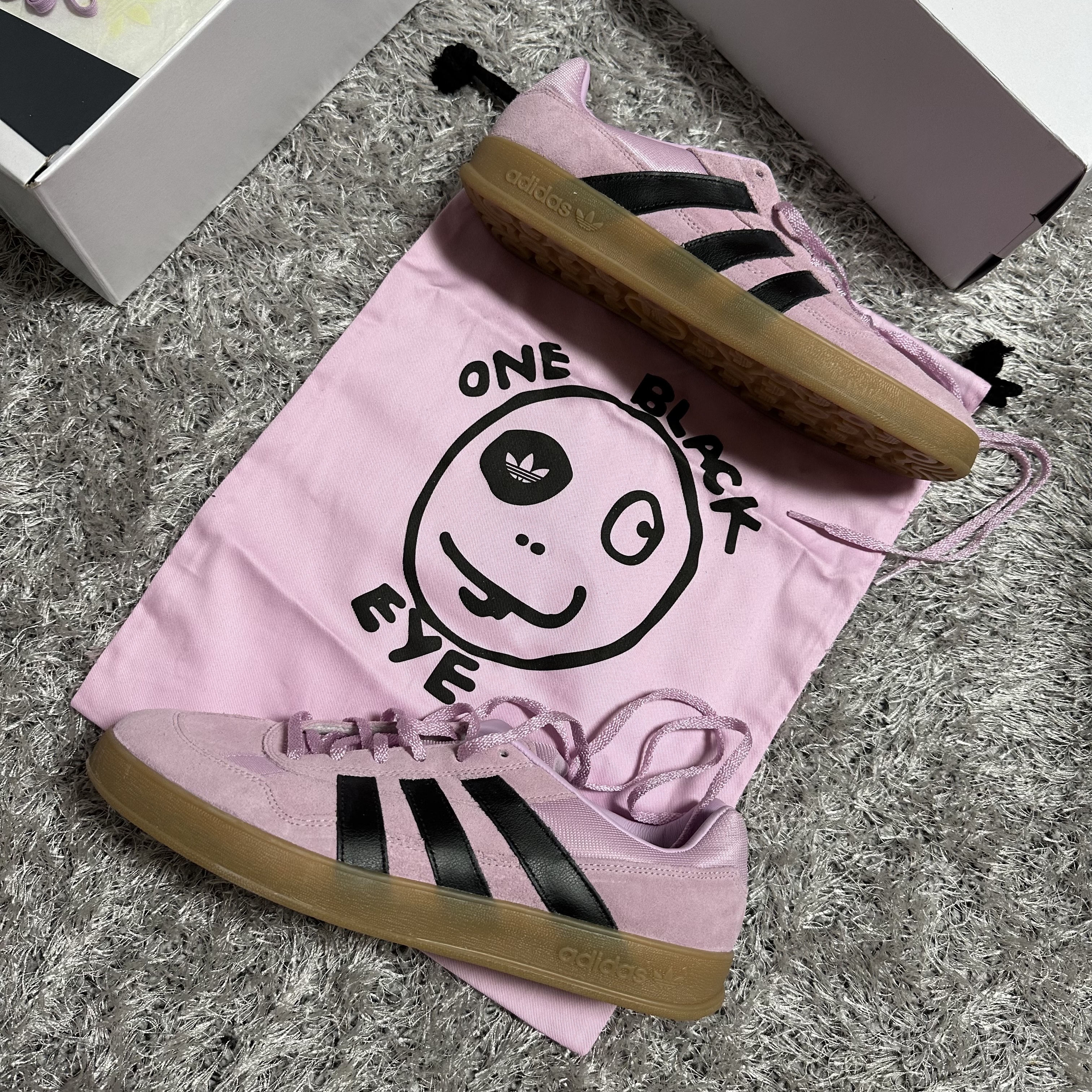 Adidas x Mark Gonzales Aloha Super Light Orchid Core Black 착용 스타일 - 2