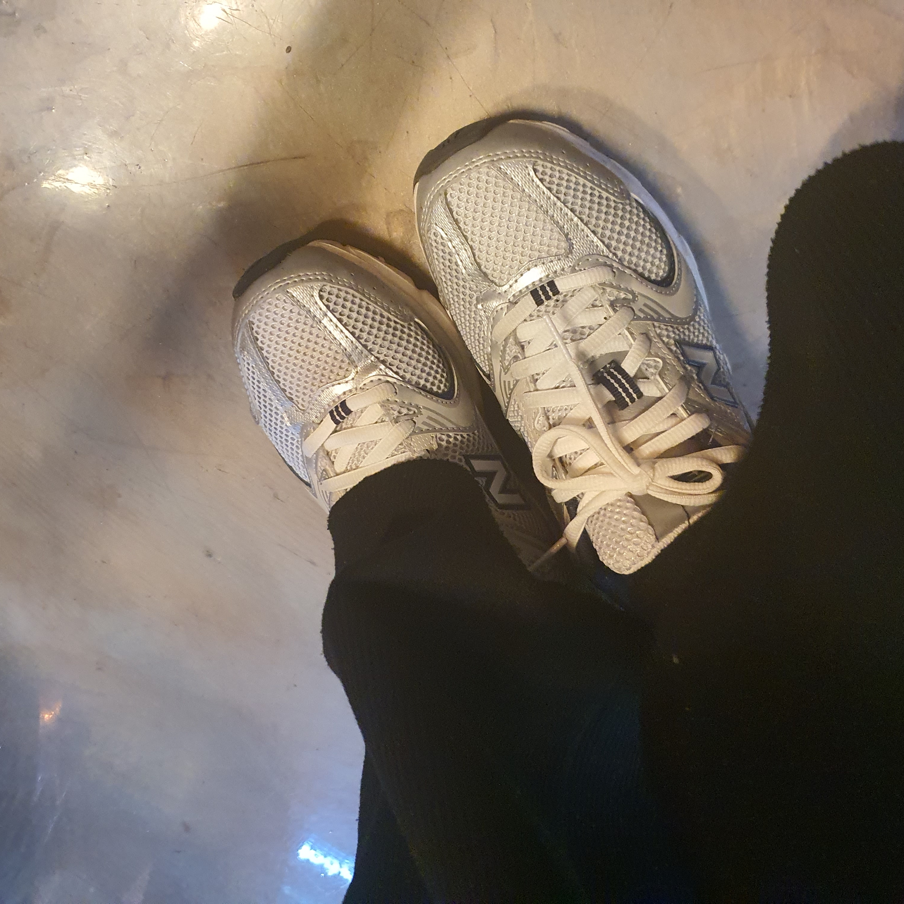 New Balance 530 Steel Grey 착용 스타일 - 2
