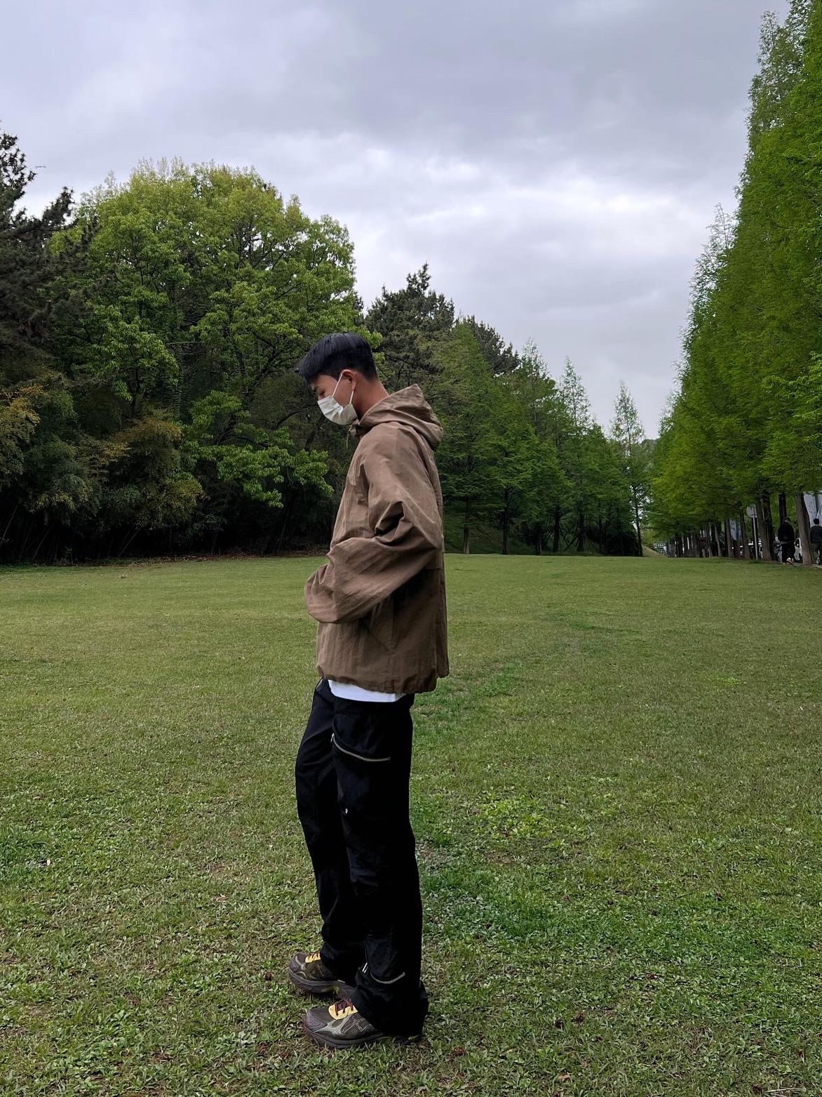 Stussy Wave Dye Beach Shell Jacket Brown, Asics UB4-S Gel-1130 Demitasse 착용 스타일 - 1