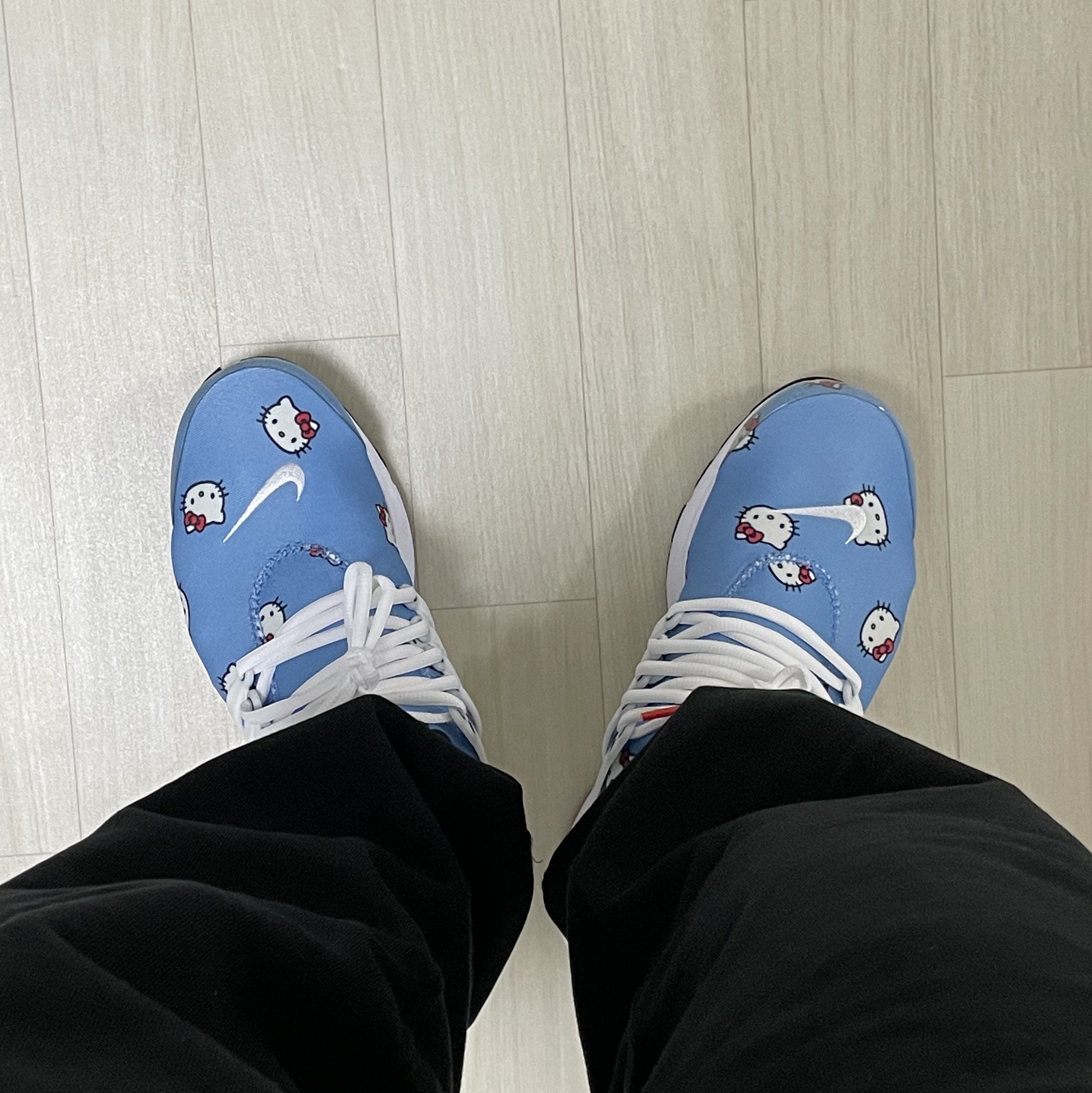 Nike x Hello Kitty Air Presto University Blue 착용 스타일 - 4