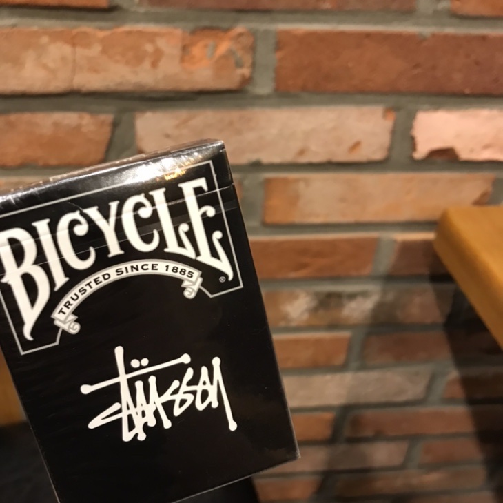Stussy Playing Cards Black 착용 스타일