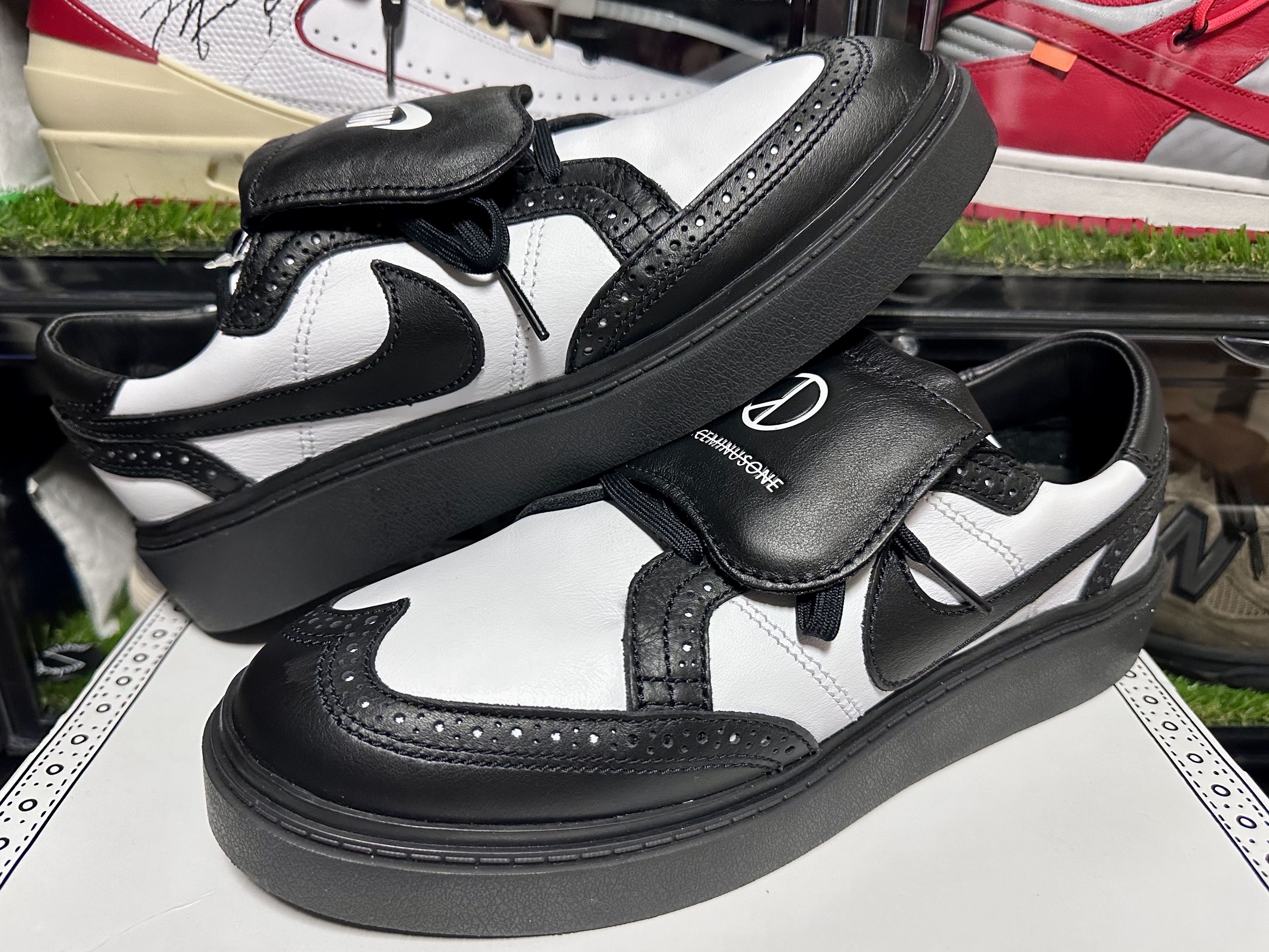 Nike x Peaceminusone Kwondo1 Black and White, Jordan 1 x Travis Scott Retro Low OG SP Black Phantom 착용 스타일 - 2