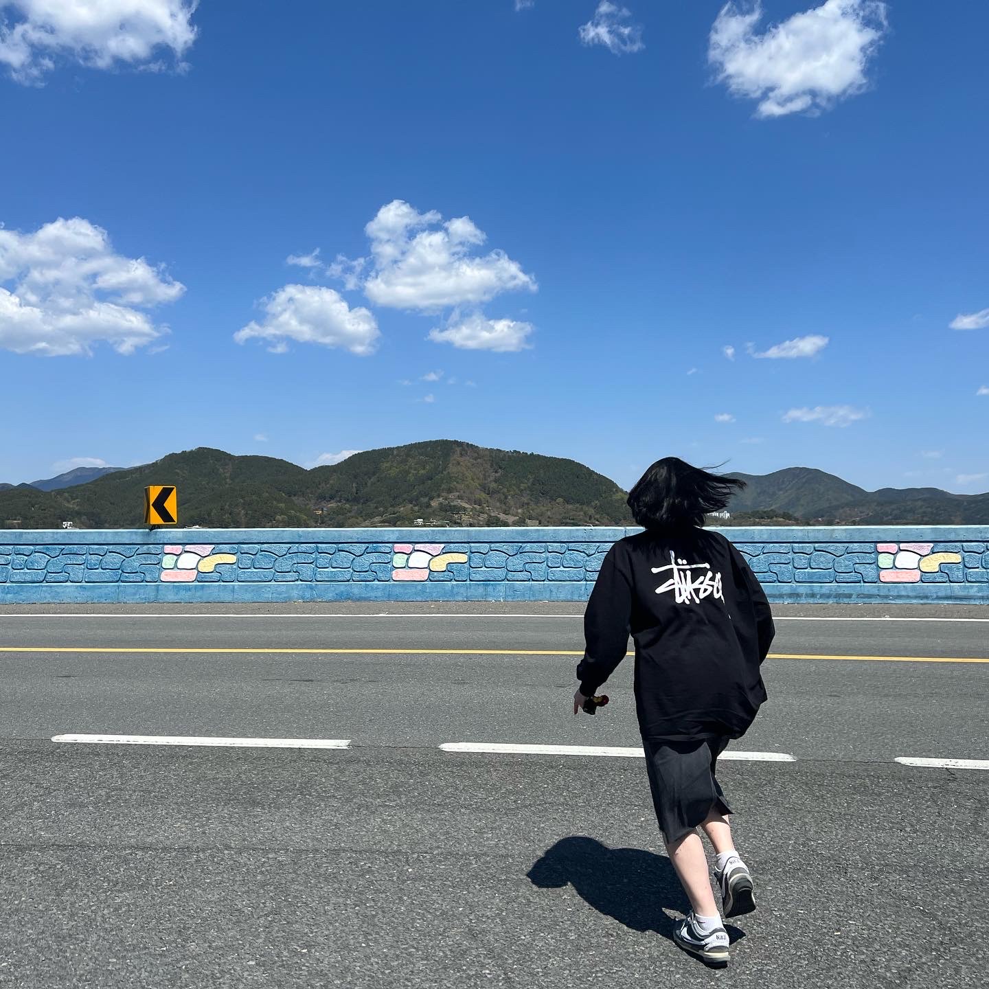 Stussy Basic Stussy LS T-Shirt Black 2022, Nike x Sacai Zoom Cortez SP Iron Grey 착용 스타일 - 2