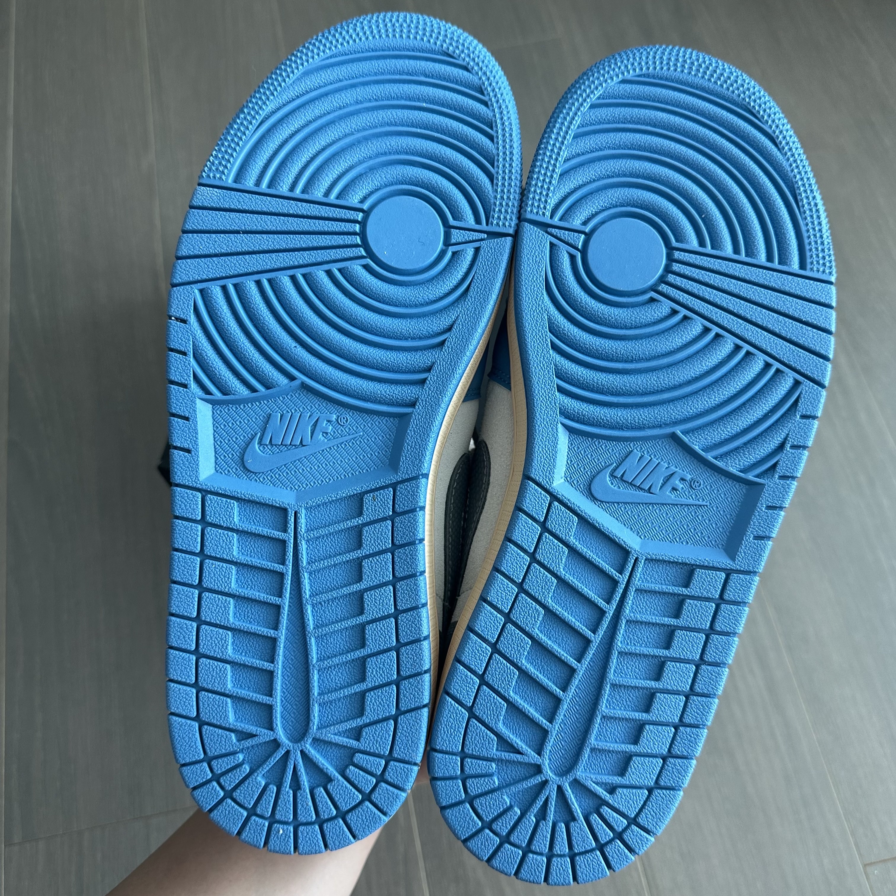 Jordan 1 Low SE Tokyo 96 착용 스타일 - 5