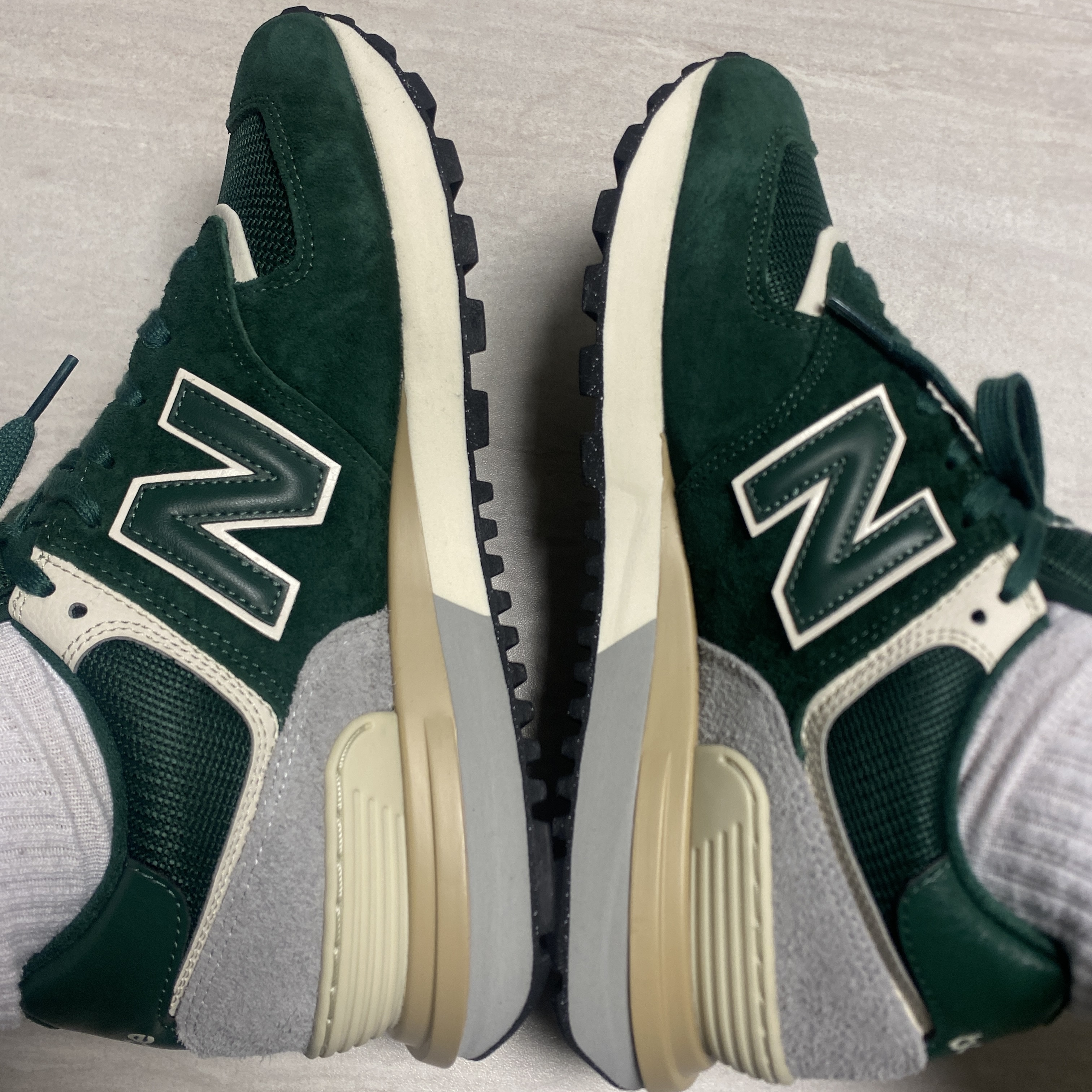 New Balance 574 Legacy Green 착용 스타일 - 4