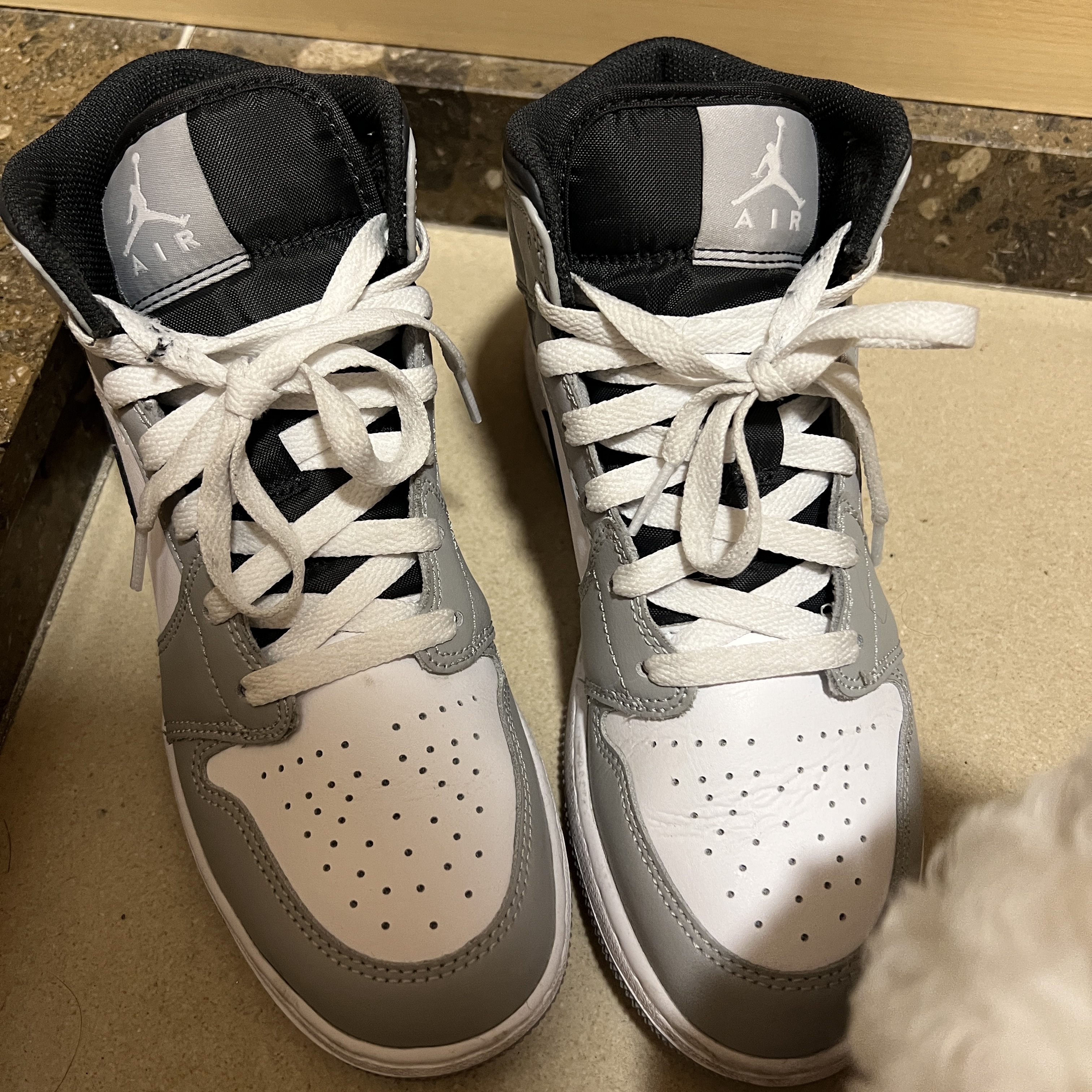 (GS) Jordan 1 Mid Light Smoke Grey Anthracite 착용 스타일