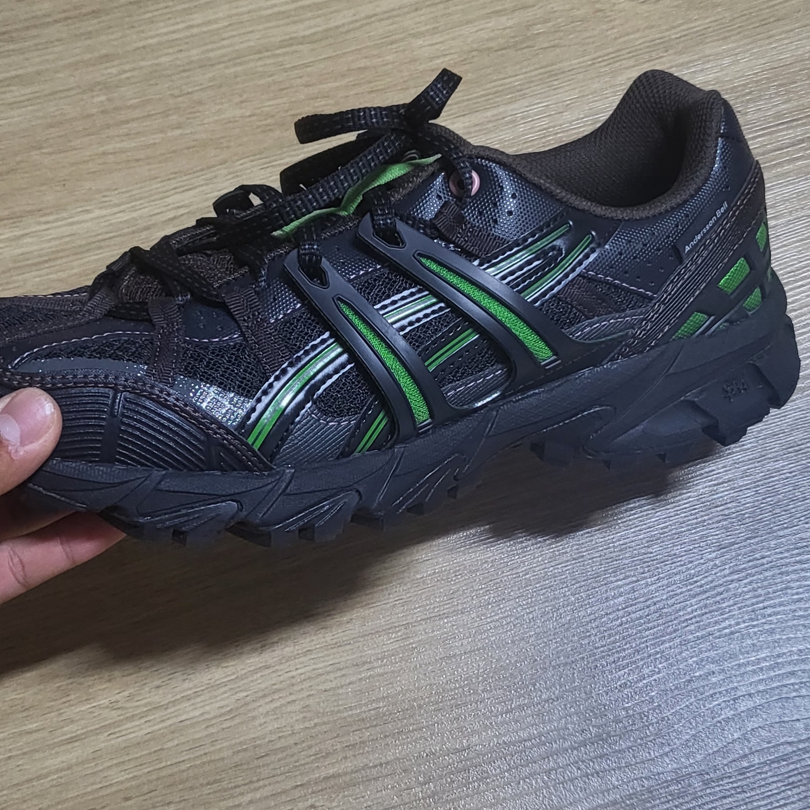 Asics x Andersson Bell Gel-Sonoma 15-50 Black Green 착용 스타일