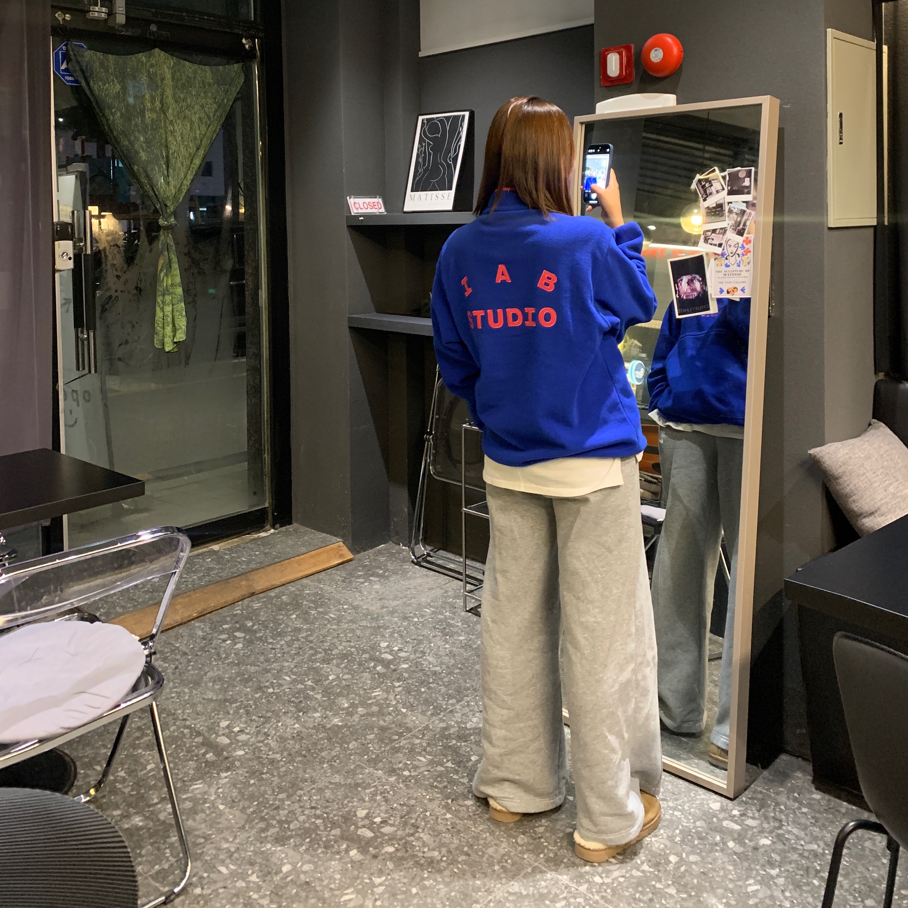 IAB Studio x Thor Fleece Blue Pink 착용 스타일