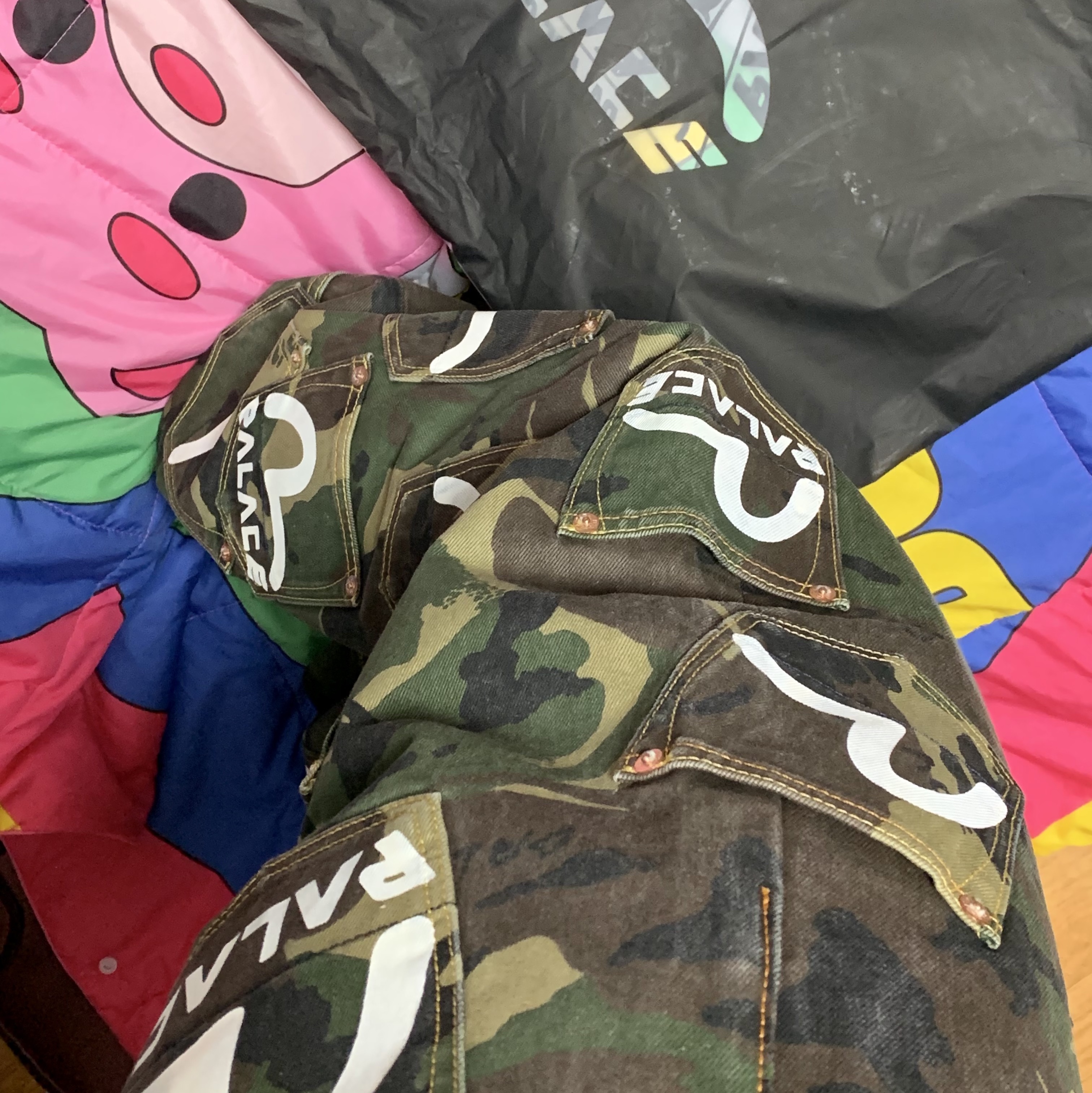 Palace x Evisu Denim Jean Camo - 23SS 착용 스타일