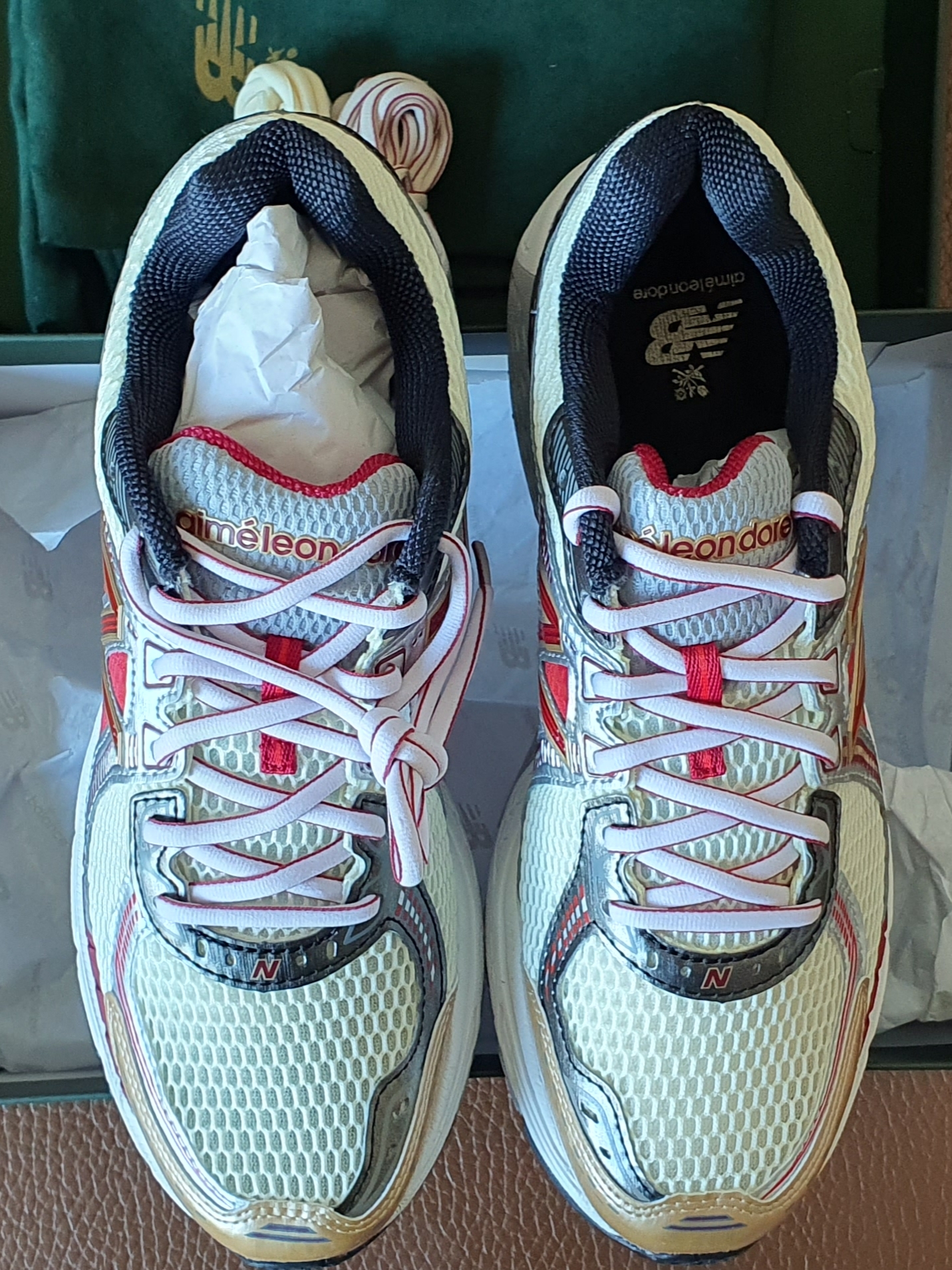 New Balance x Aime Leon Dore 860v2 Red 착용 스타일 - 2