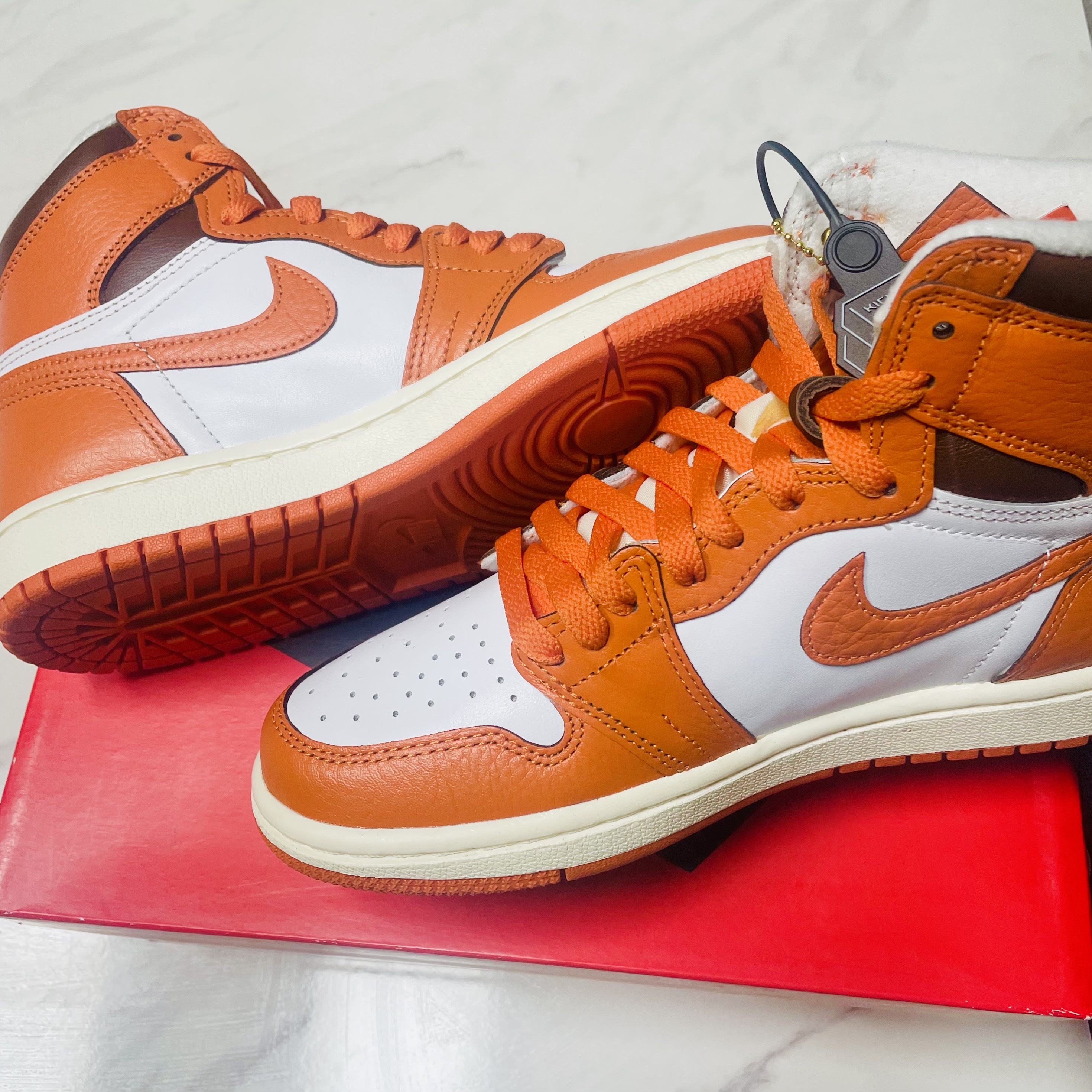 (W) Jordan 1 Retro High OG Starfish 착용 스타일 - 2