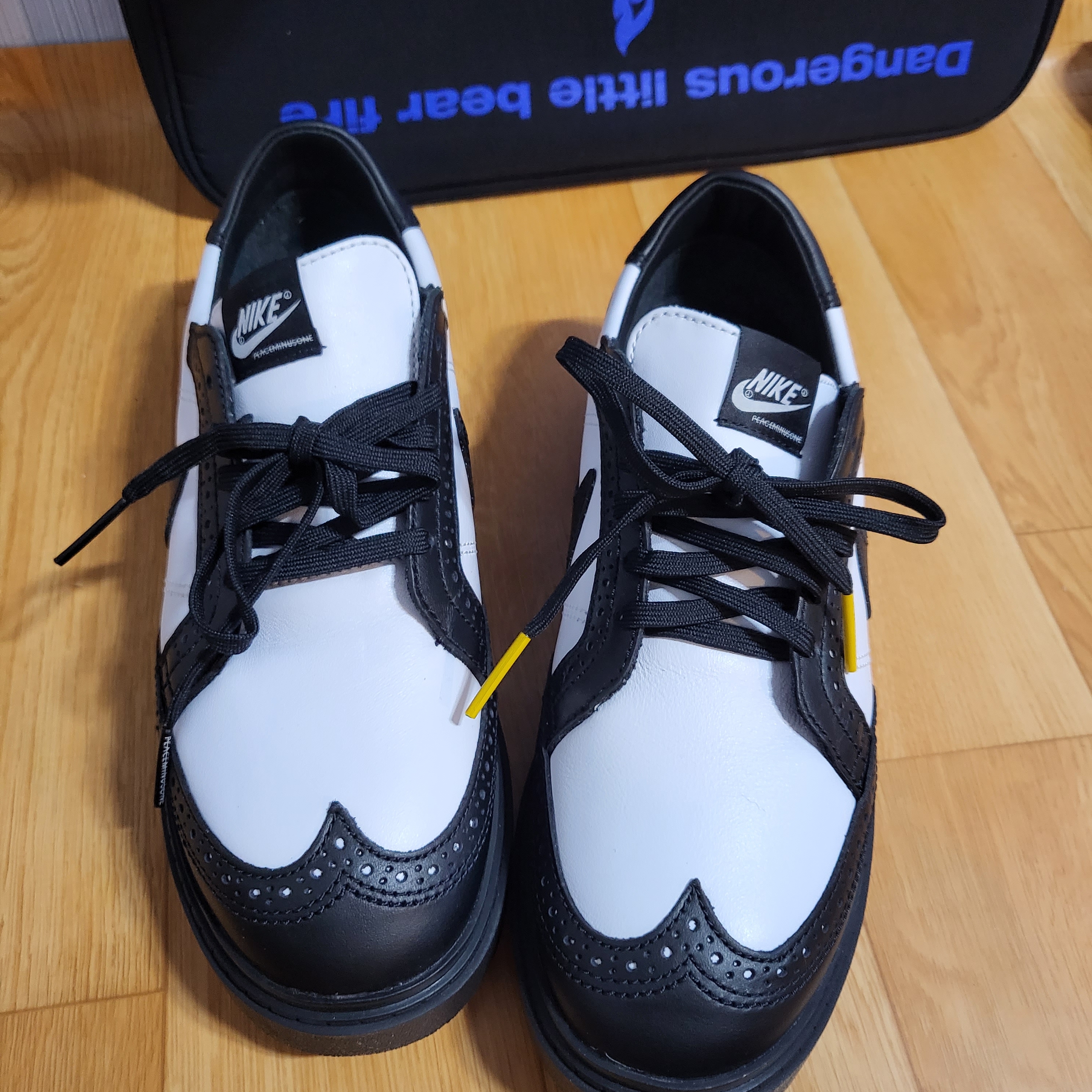 Nike x Peaceminusone Kwondo1 Black and White 착용 스타일 - 2