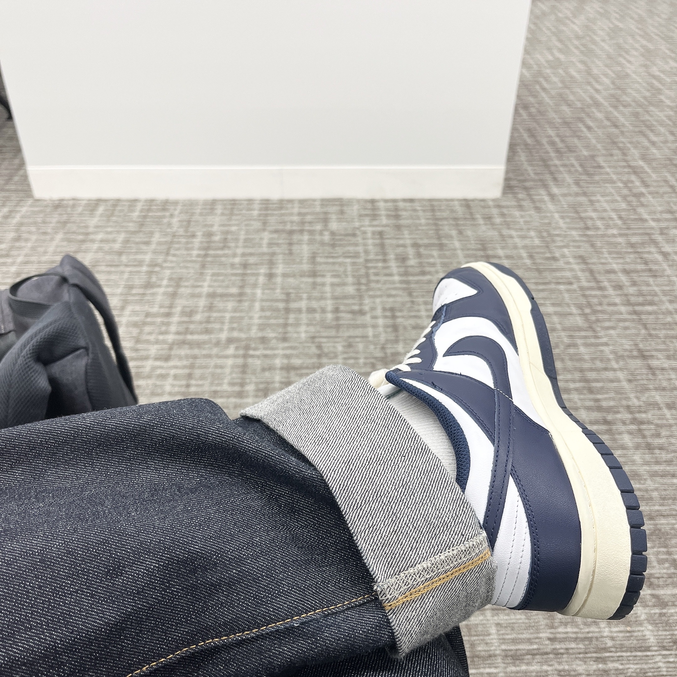 (W) Nike Dunk Low Vintage Midnight Navy 착용 스타일