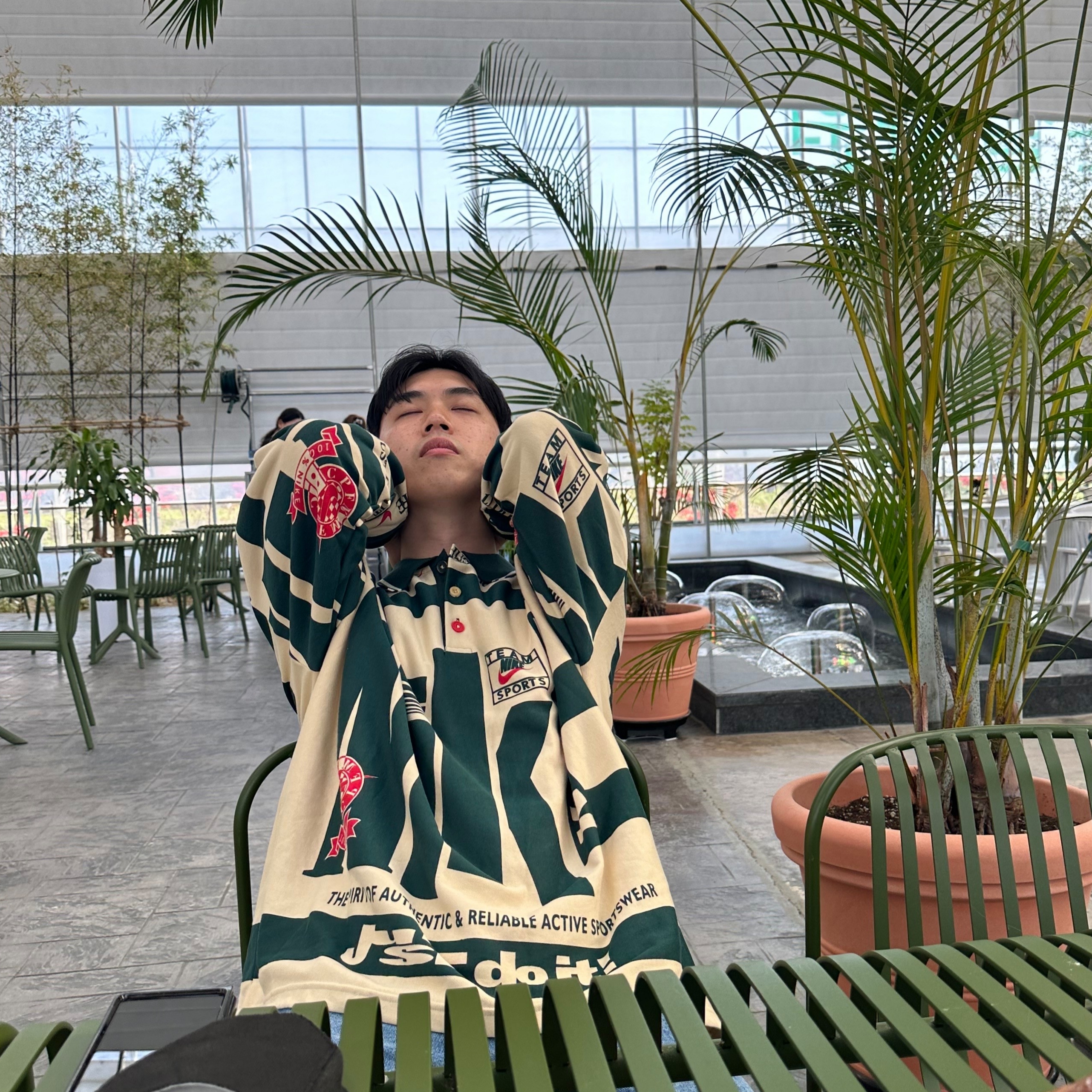 Nike x Cactus Plant Flea Market Long Sleeve Polo Natural - US/EU, Supreme x Burberry Regular Jean Washed Blue - 22SS 착용 스타일 - 2
