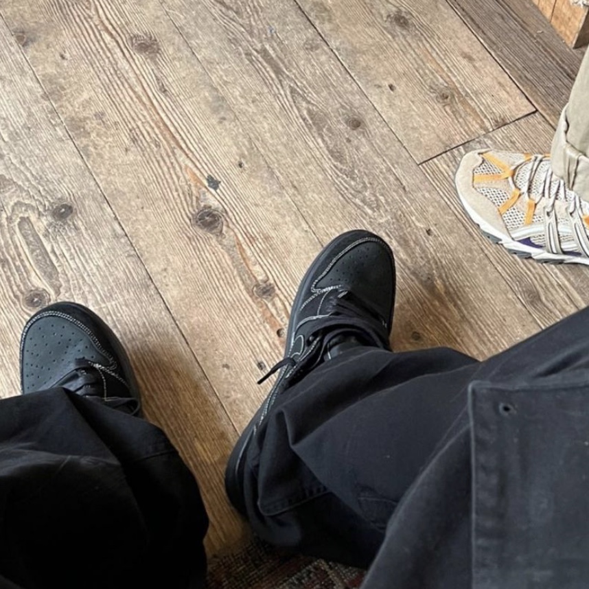 Jordan 1 x Travis Scott Retro Low OG SP Black Phantom 착용 스타일