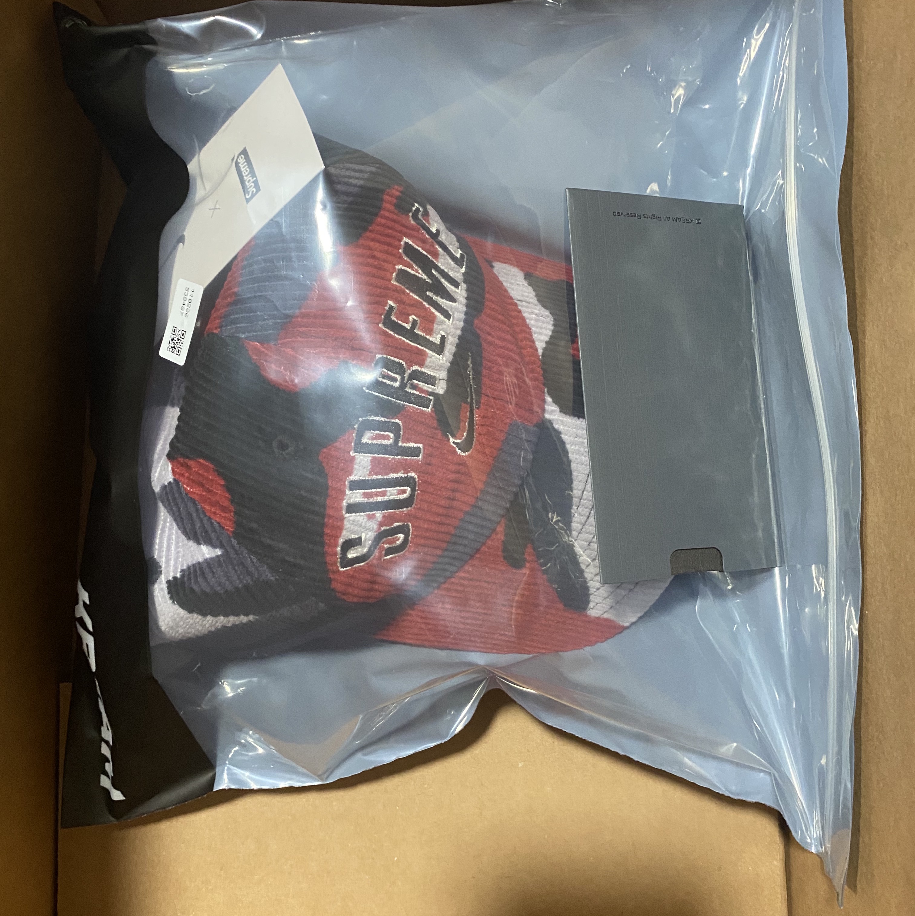 Supreme x Nike Arc Corduroy 6-Panel Red Camo - 22SS 착용 스타일 - 5