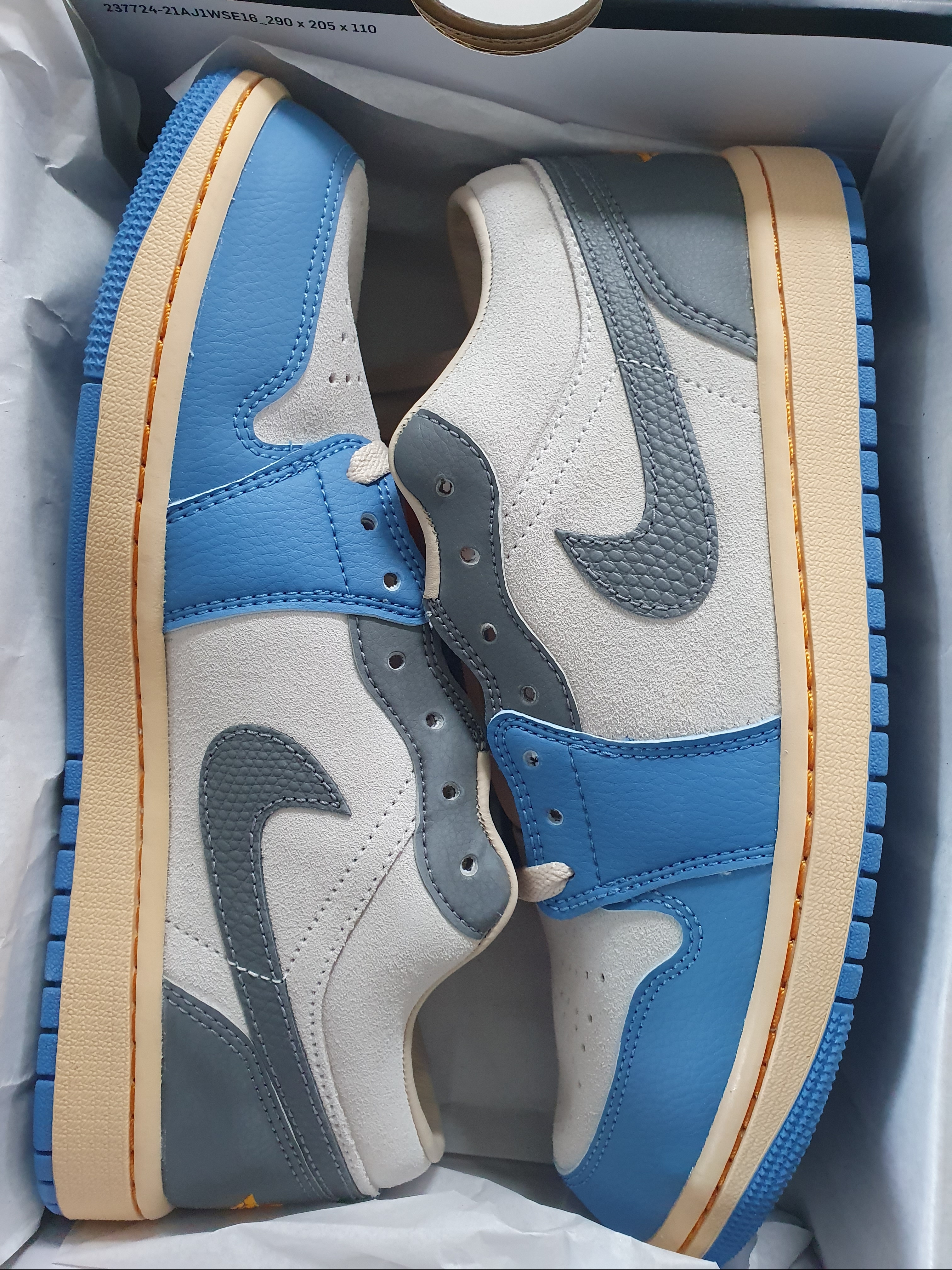 Jordan 1 Low SE Tokyo 96 착용 스타일