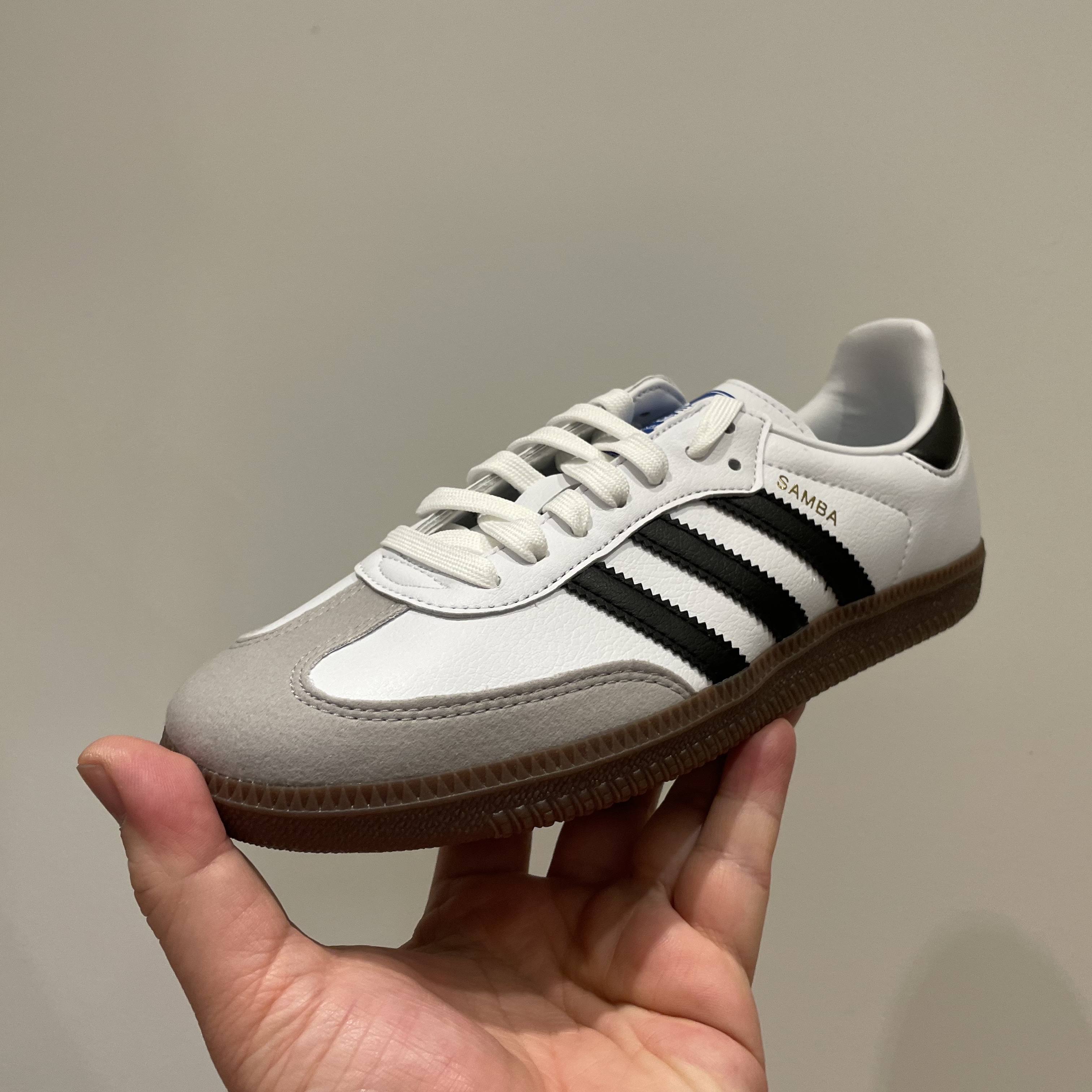 Adidas Samba Vegan White Black 착용 스타일