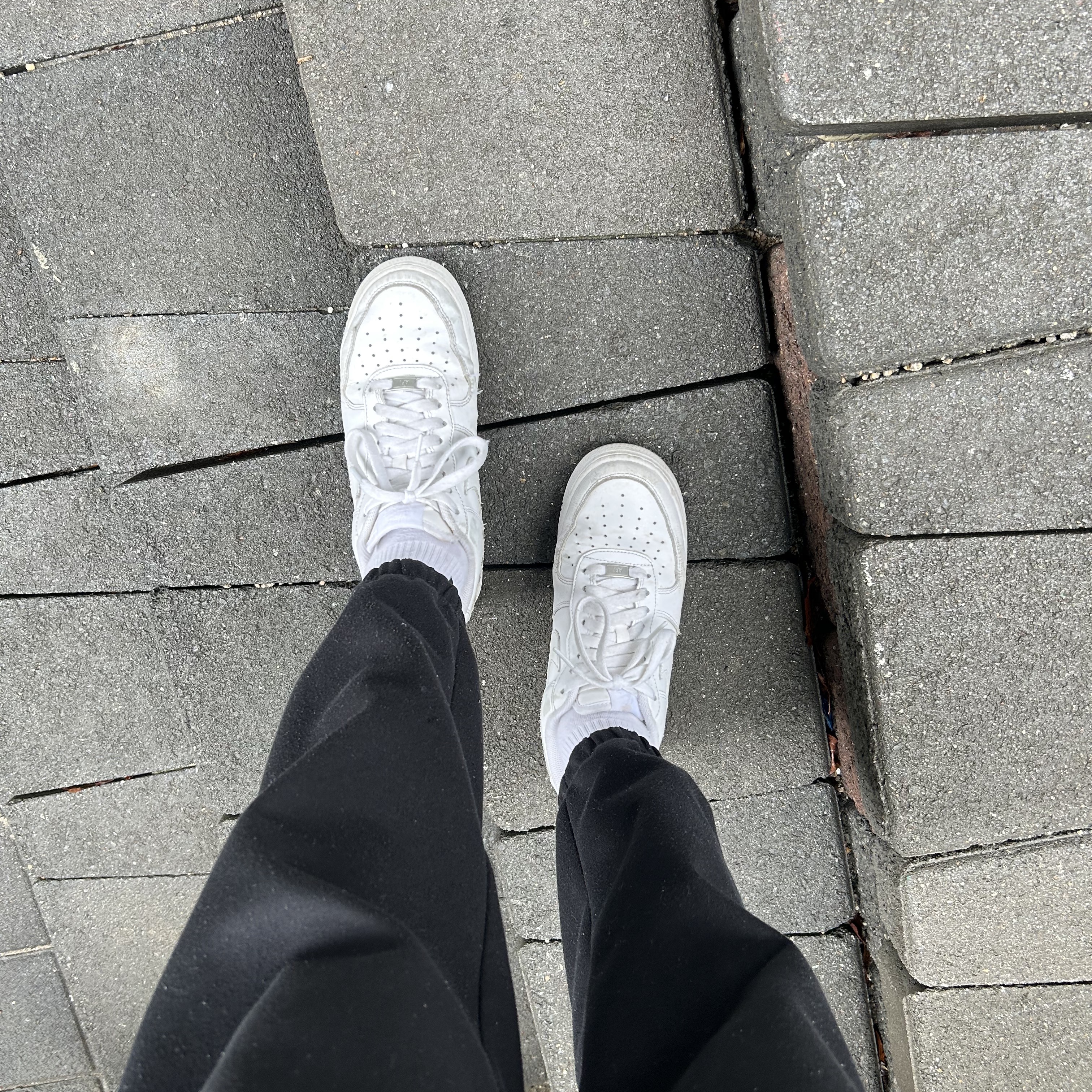 Nike Air Force 1 '07 Low White 착용 스타일