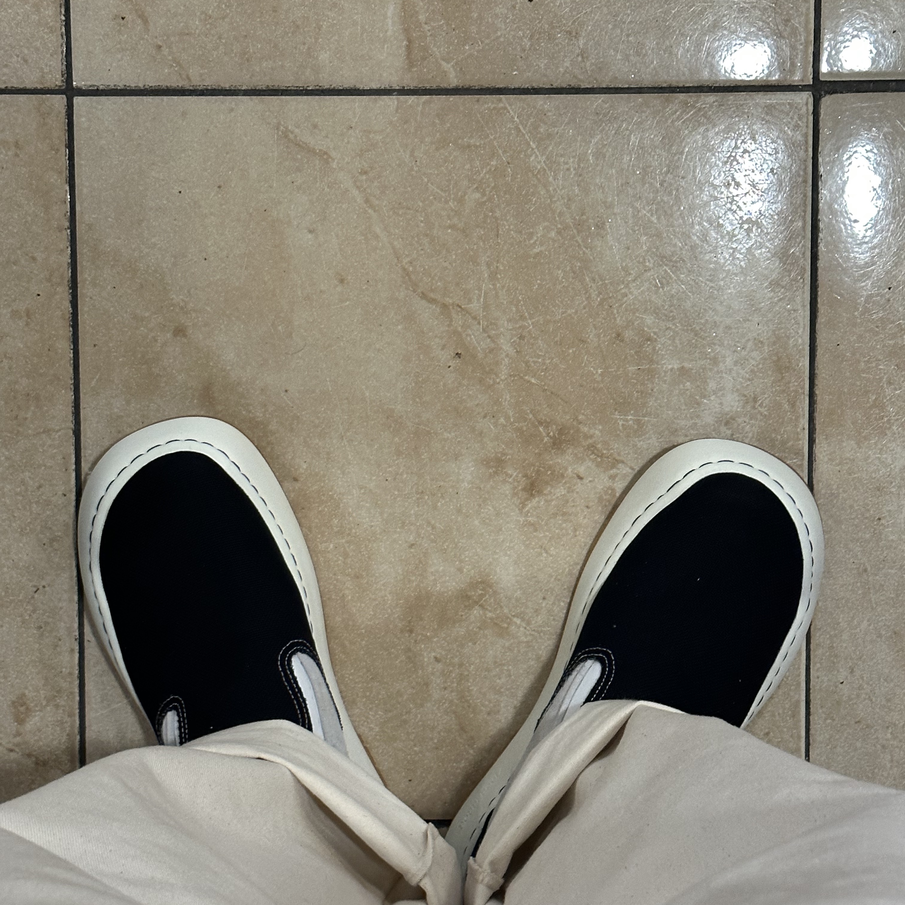 Ader Error Log; Lad Noir 착용 스타일