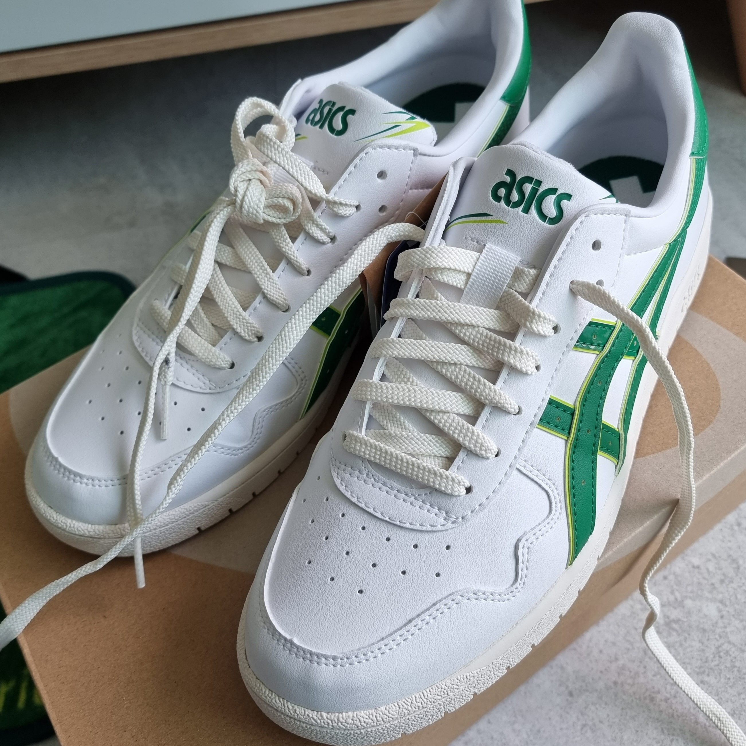 Asics Aaron Green White 착용 스타일 - 3