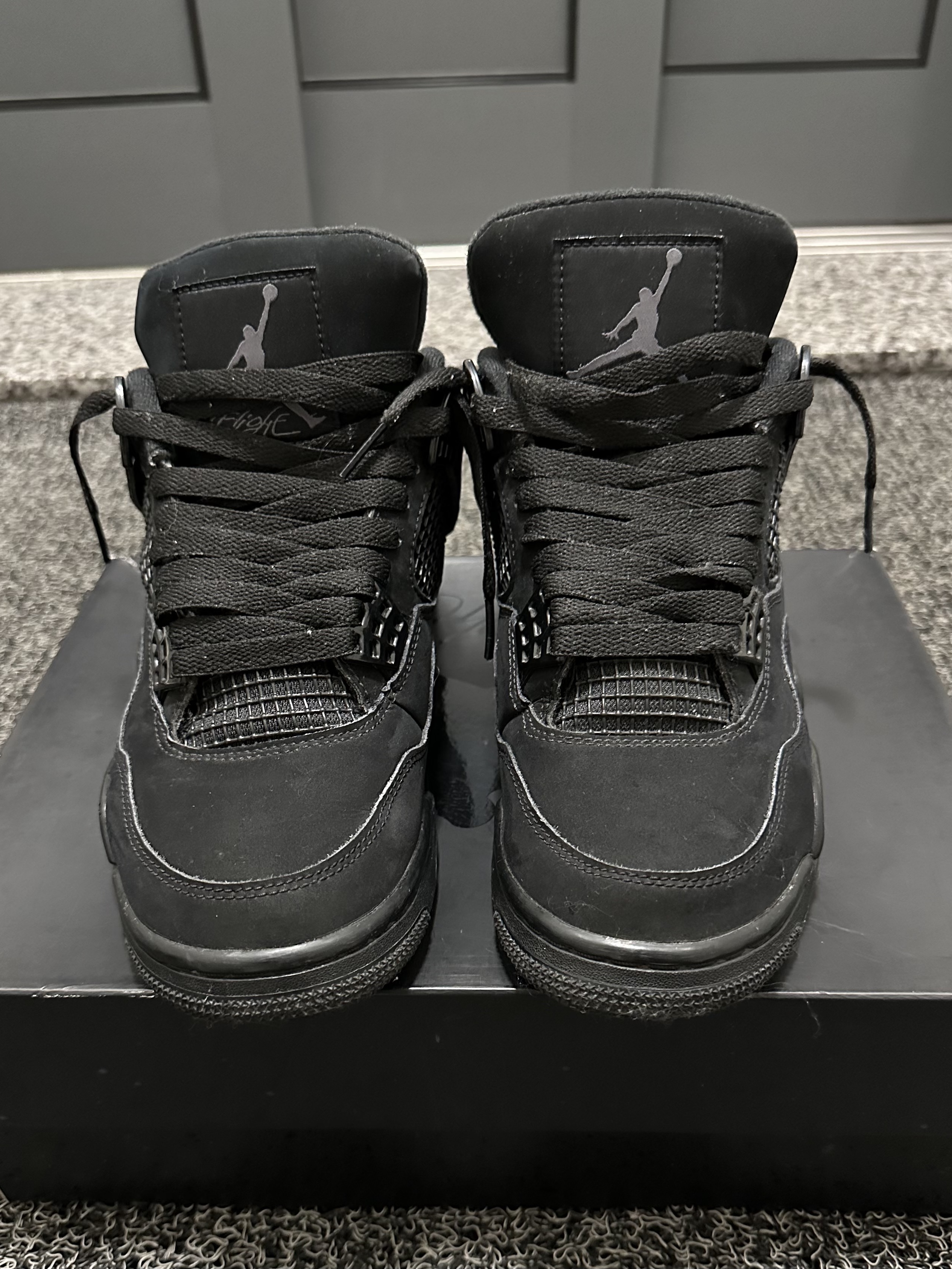 Jordan 4 Retro Black Cat 2020 착용 스타일 - 1
