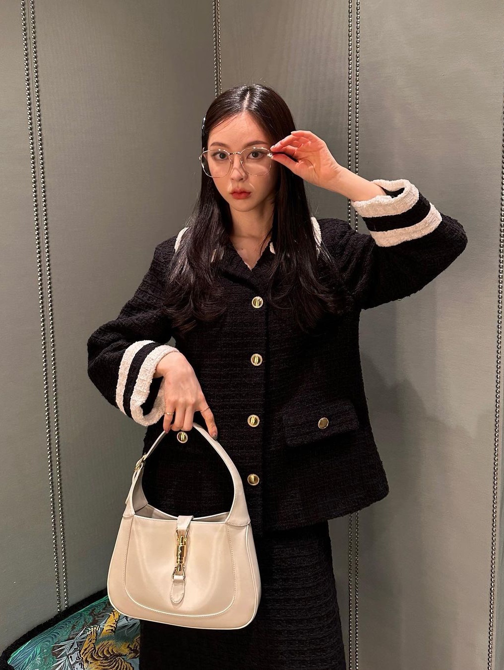 Gucci Jackie 1961 Small Shoulder Bag White 착용 스타일