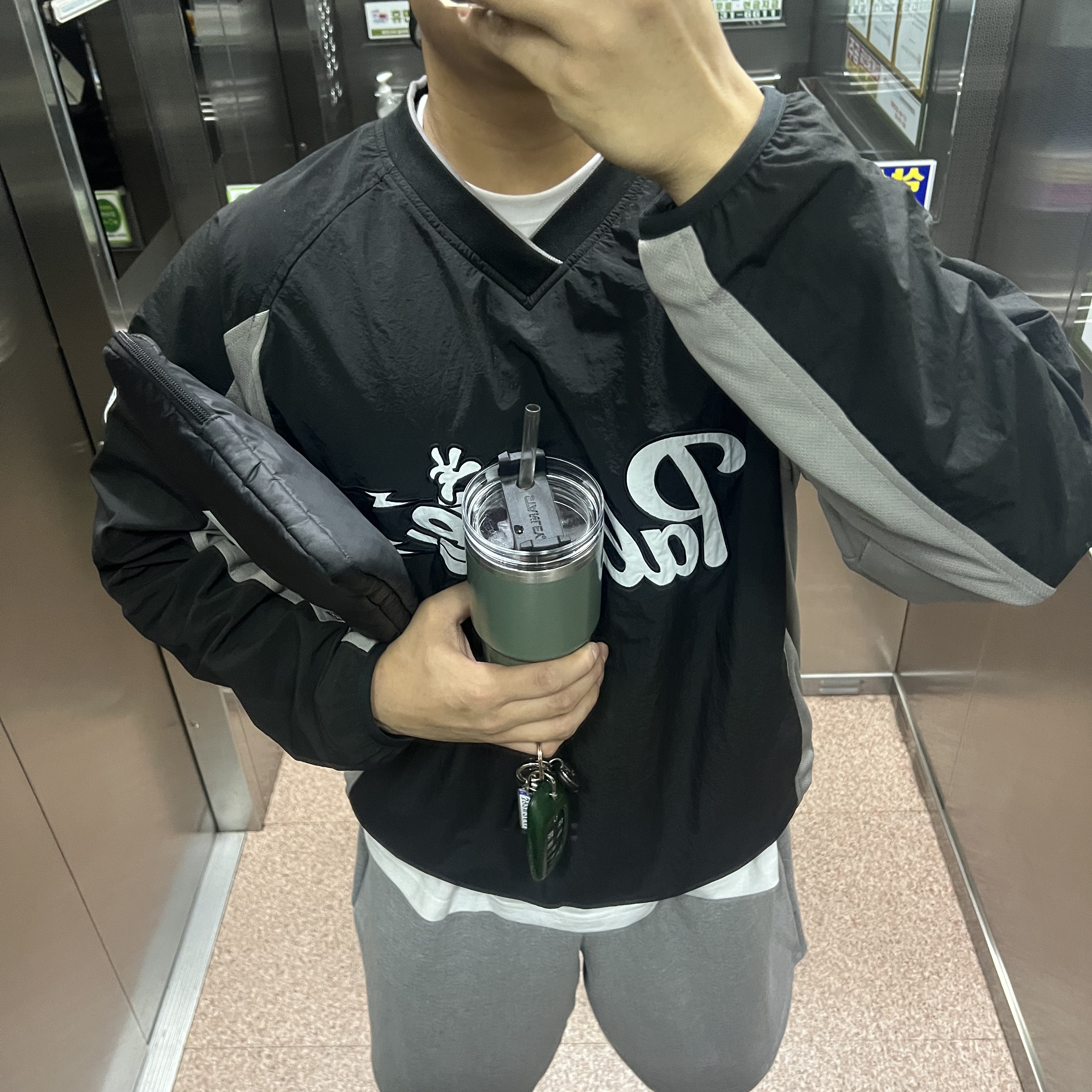 Palace Shell Pullover Jacket Black - 22SS, Salomon XT-4 White Lunar Rock 착용 스타일 - 1